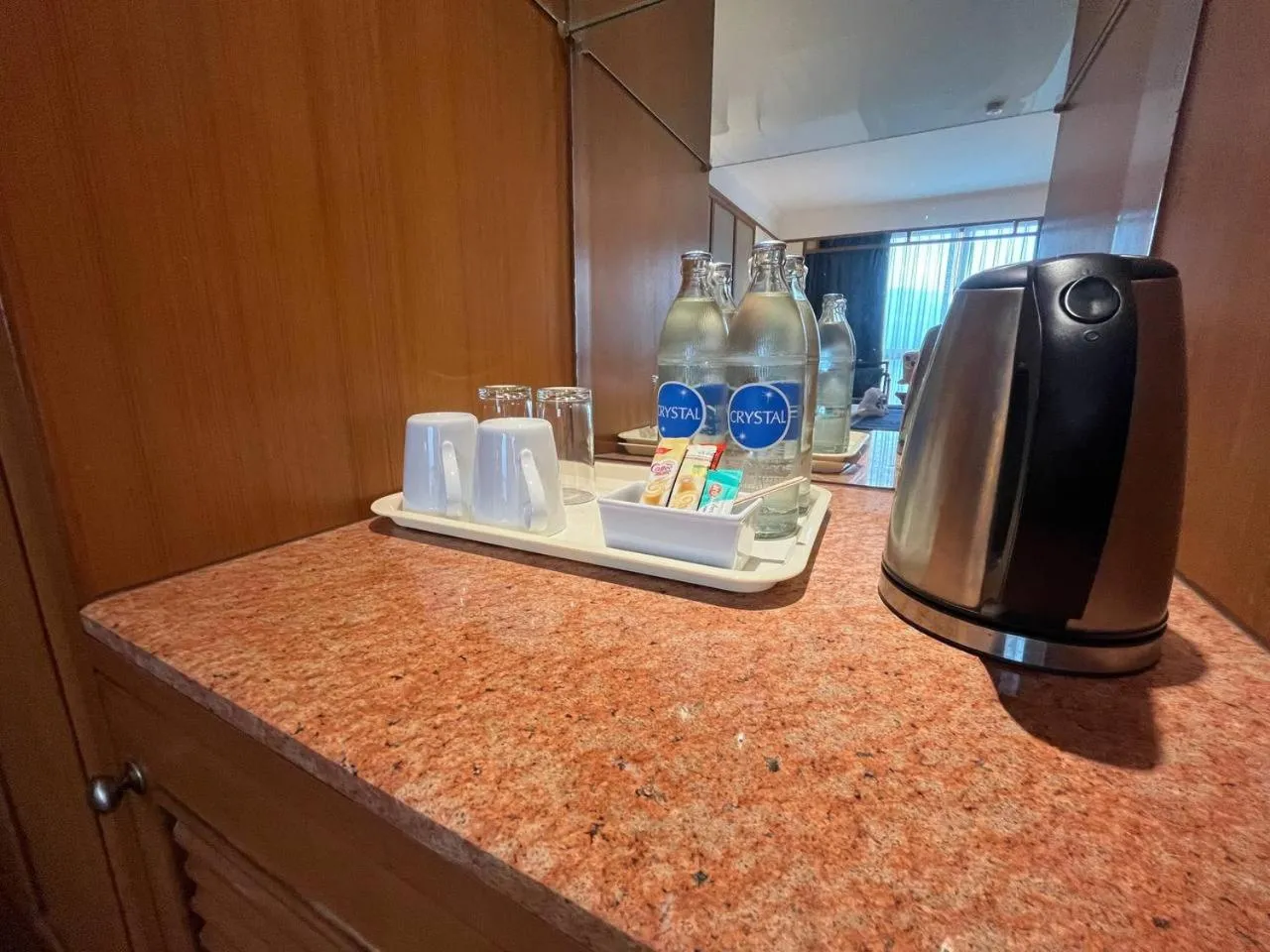 Cholchan Pattaya Beach Resort - SHA Extra Plus