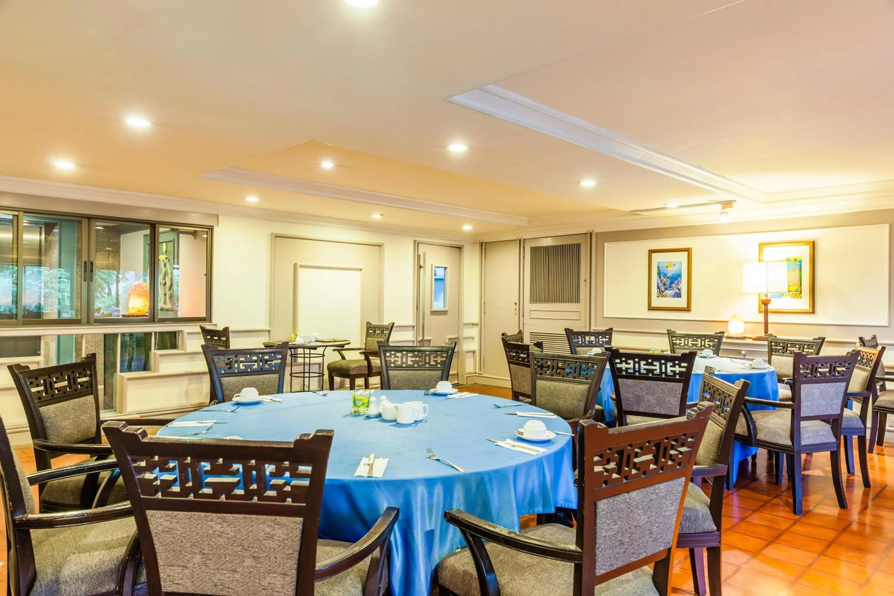 Restaurant/places to eat in Cholchan Pattaya Beach Resort - SHA Extra Plus