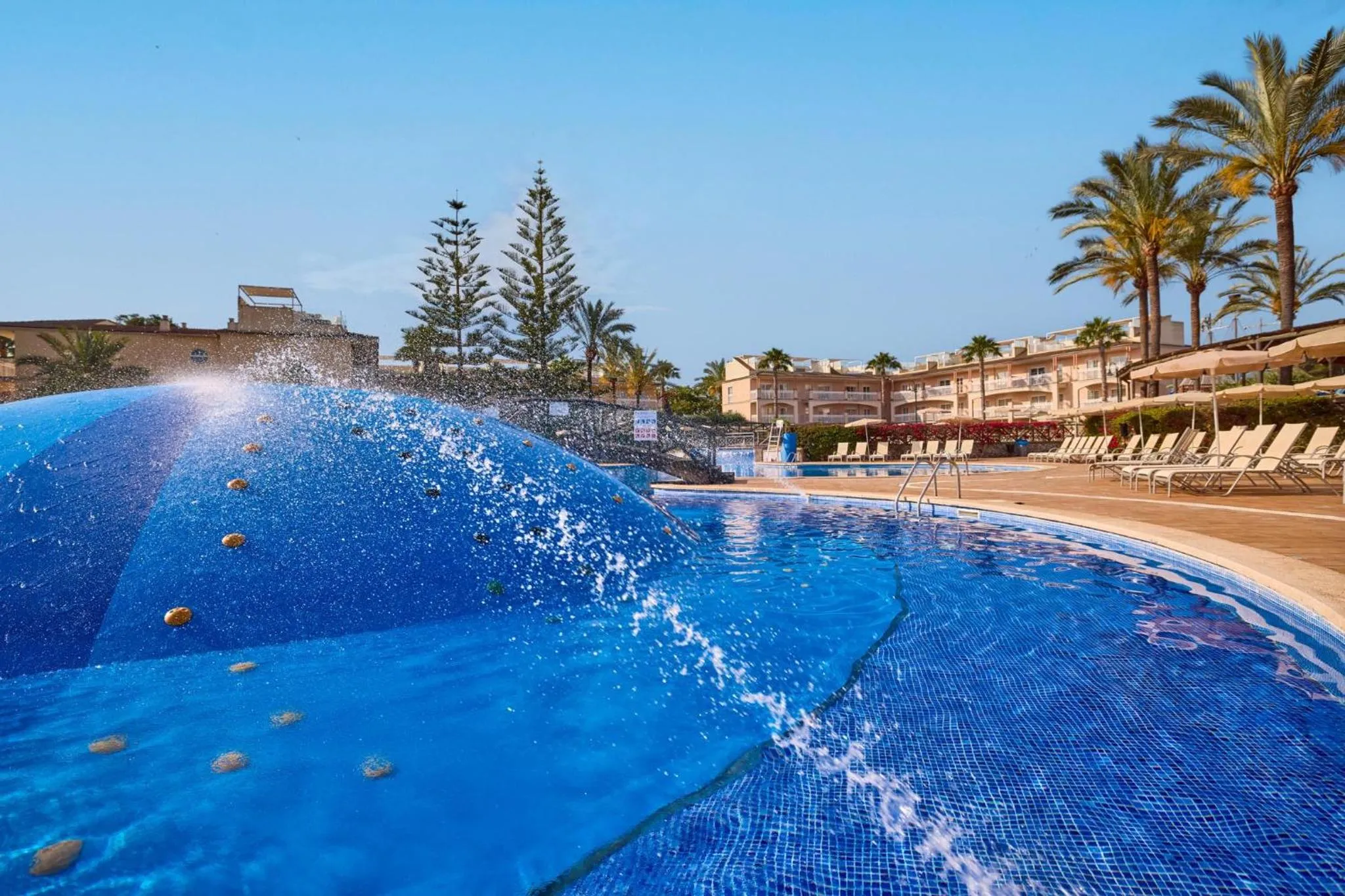 Swimming pool in Zafiro Can Picafort