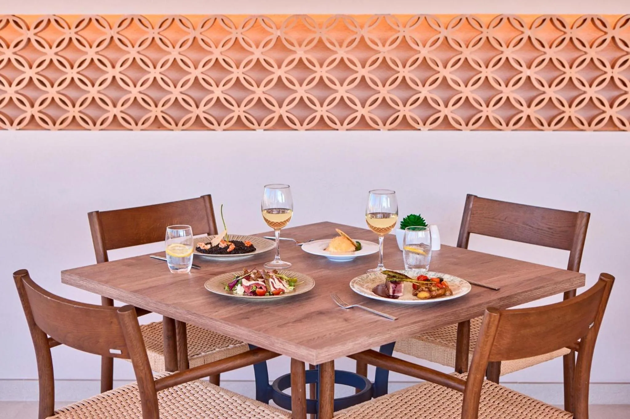 Restaurant/places to eat in Zafiro Can Picafort