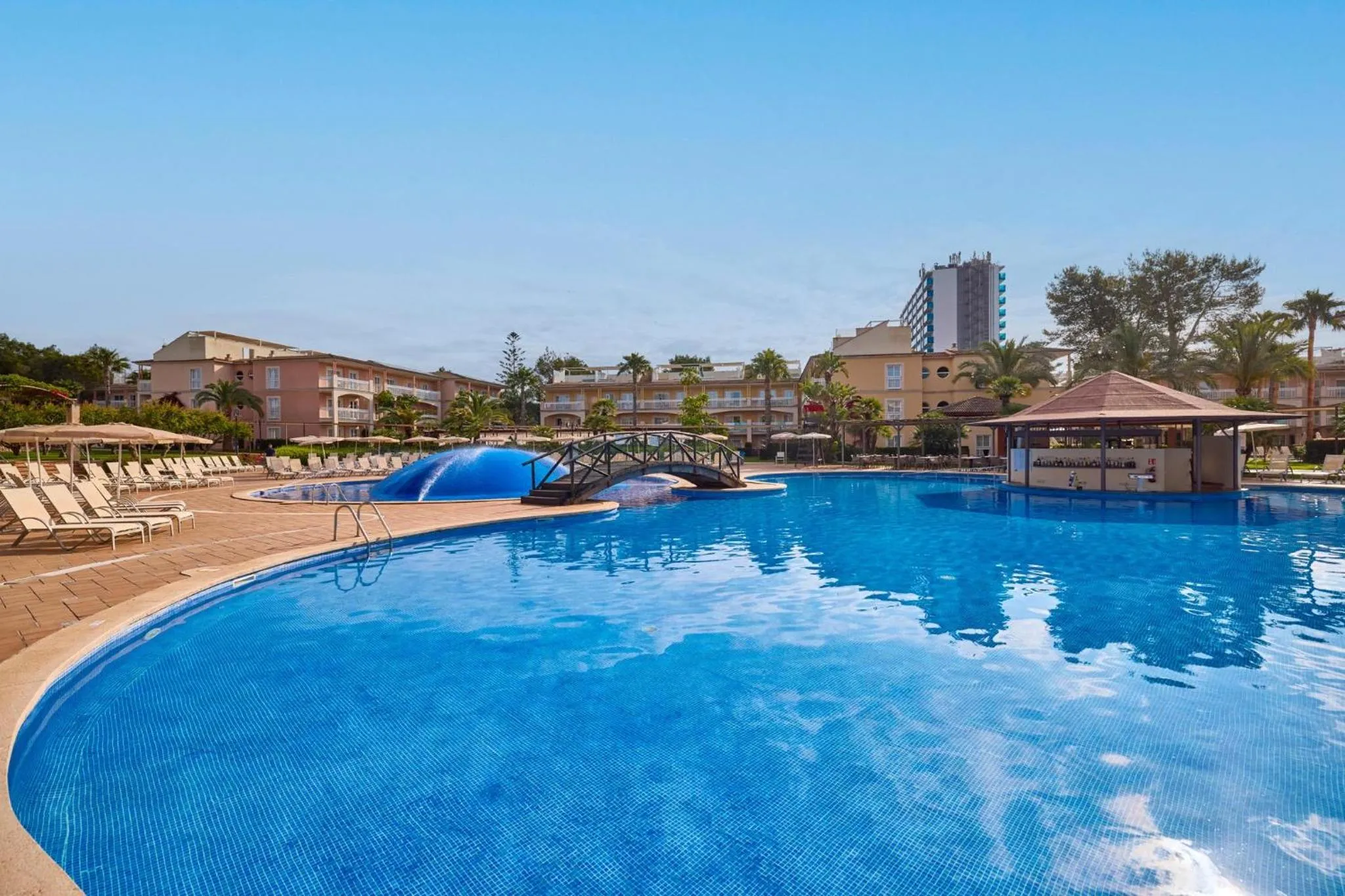 Swimming pool in Zafiro Can Picafort