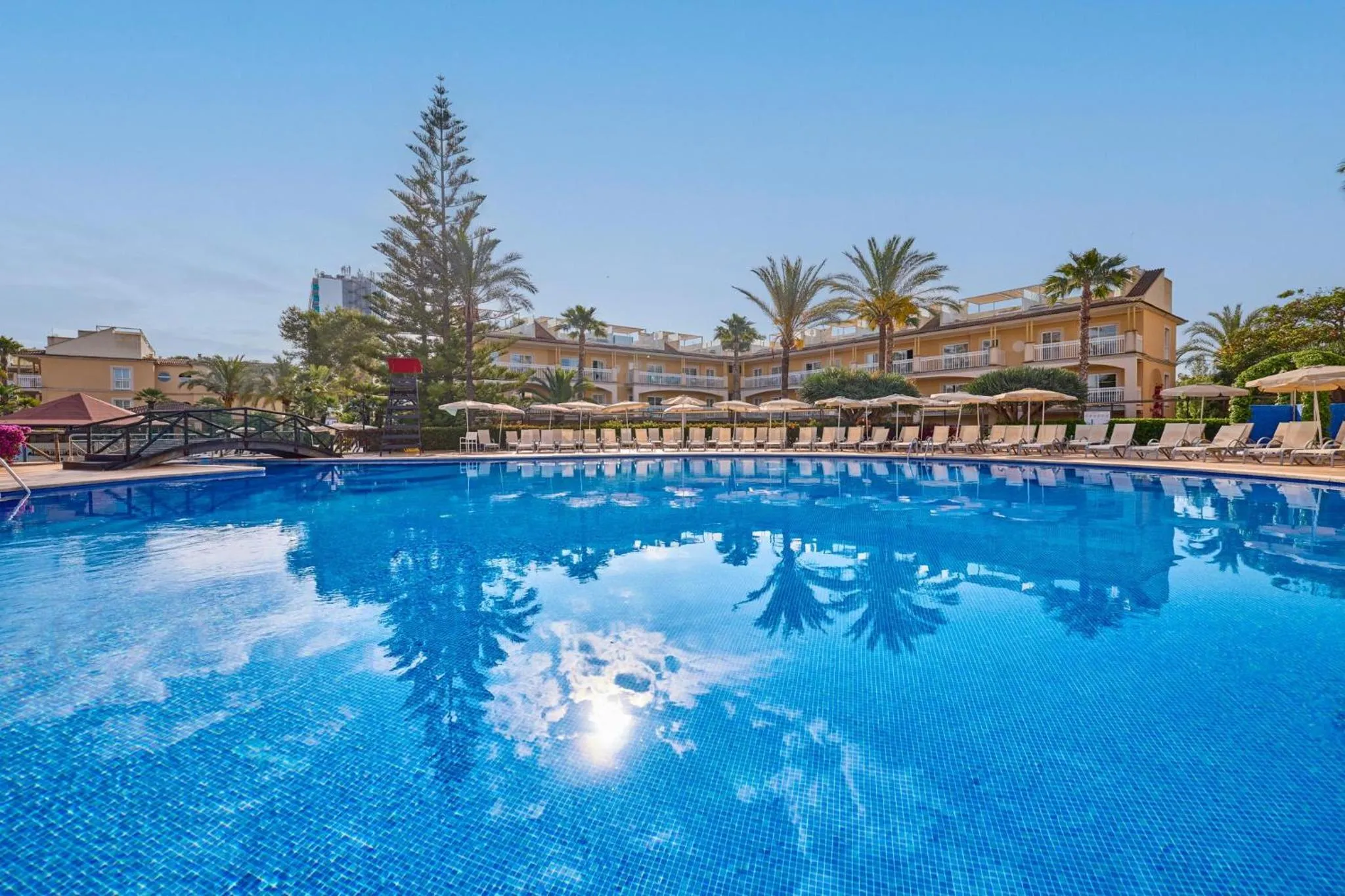 Swimming pool in Zafiro Can Picafort