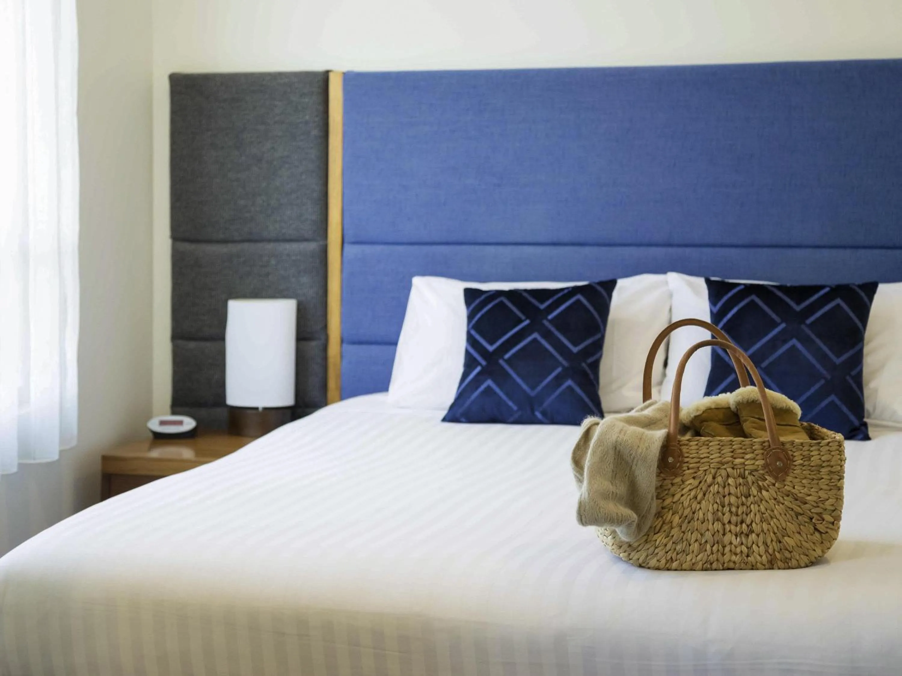 Bedroom, Bed in The Sebel Launceston