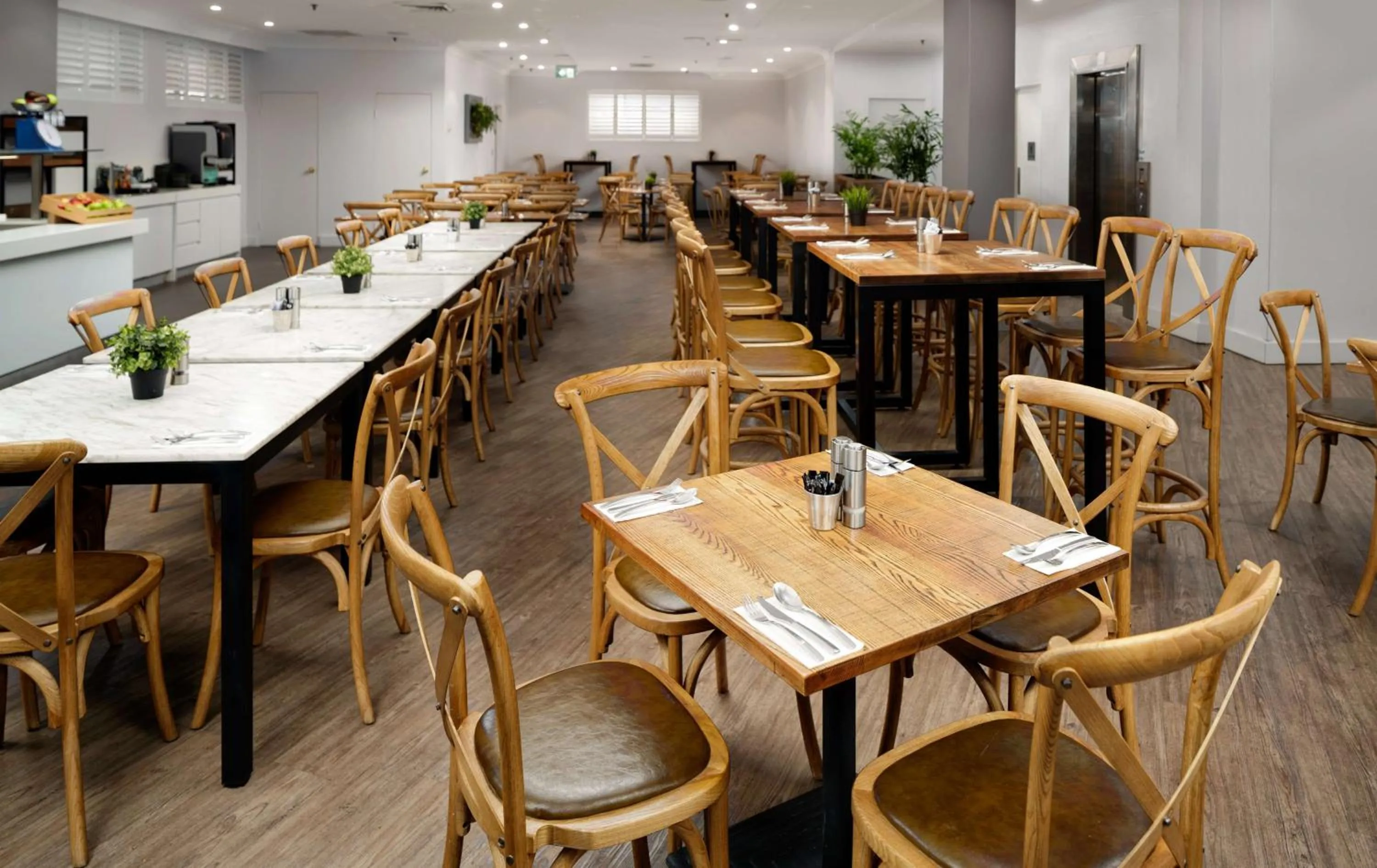 Restaurant/places to eat in Rydges Sydney Central