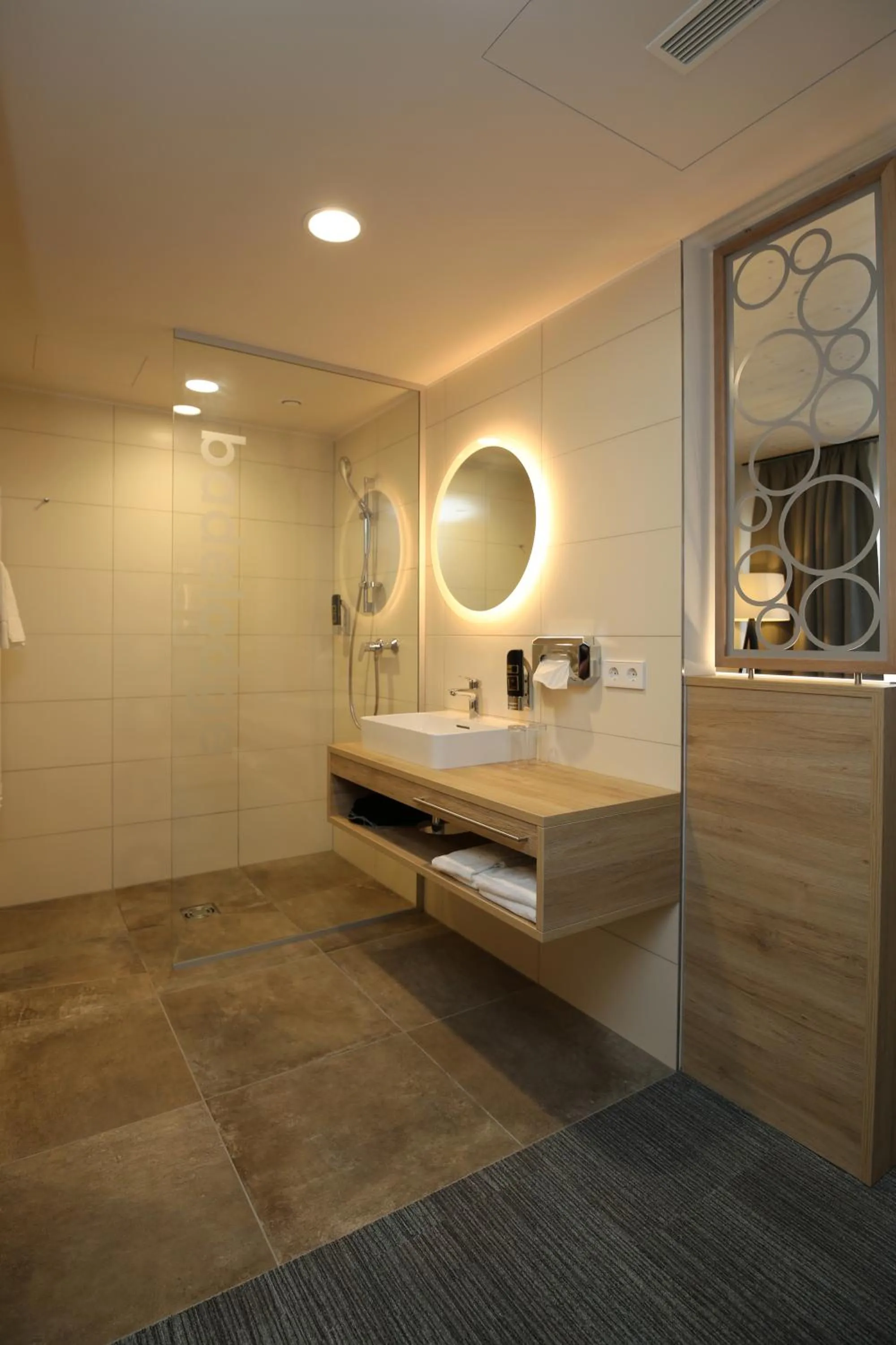 Bathroom in Donau Lodge