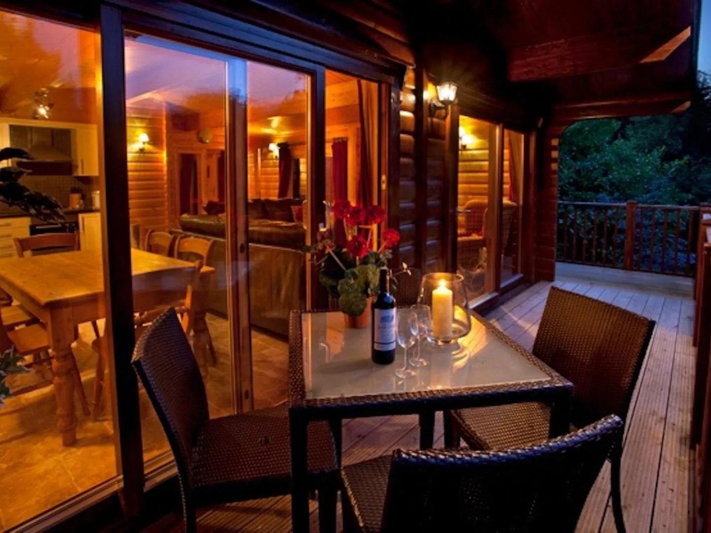 Garden in Cherbridge Lodges - Riverside lodges, short lets (business or holidays)