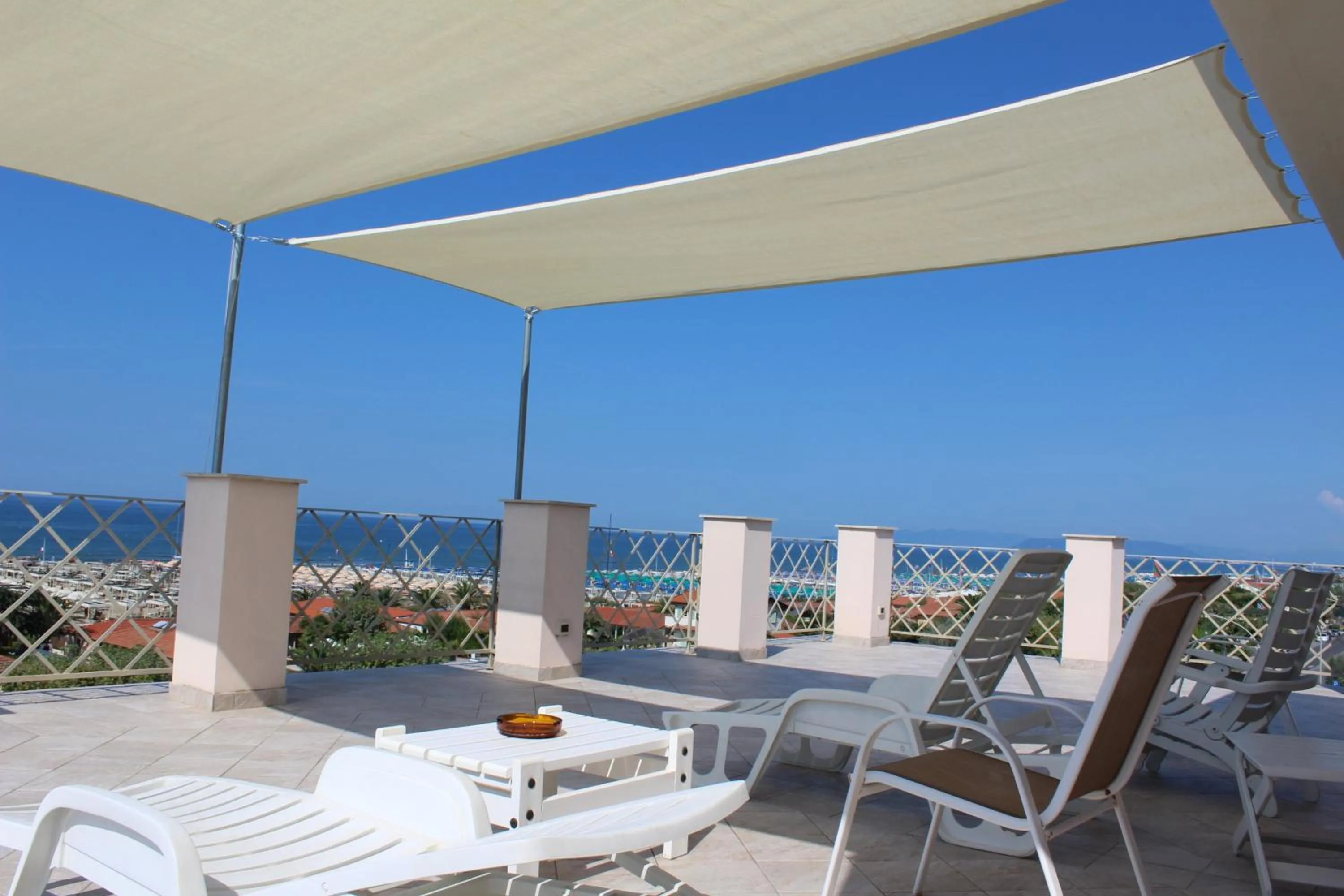 Balcony/Terrace in Hotel Bencista'