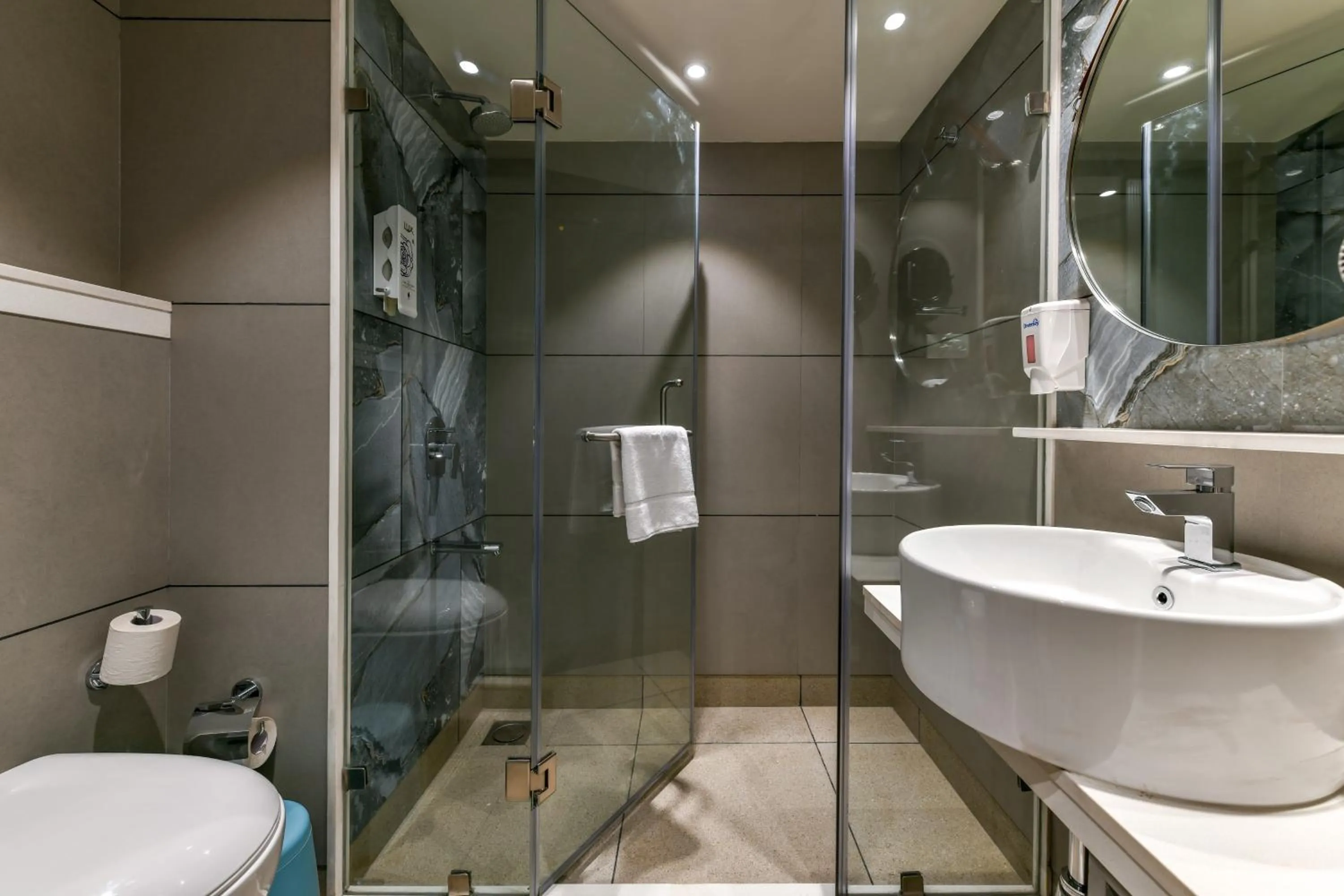 Shower in Indie Stays, BKC
