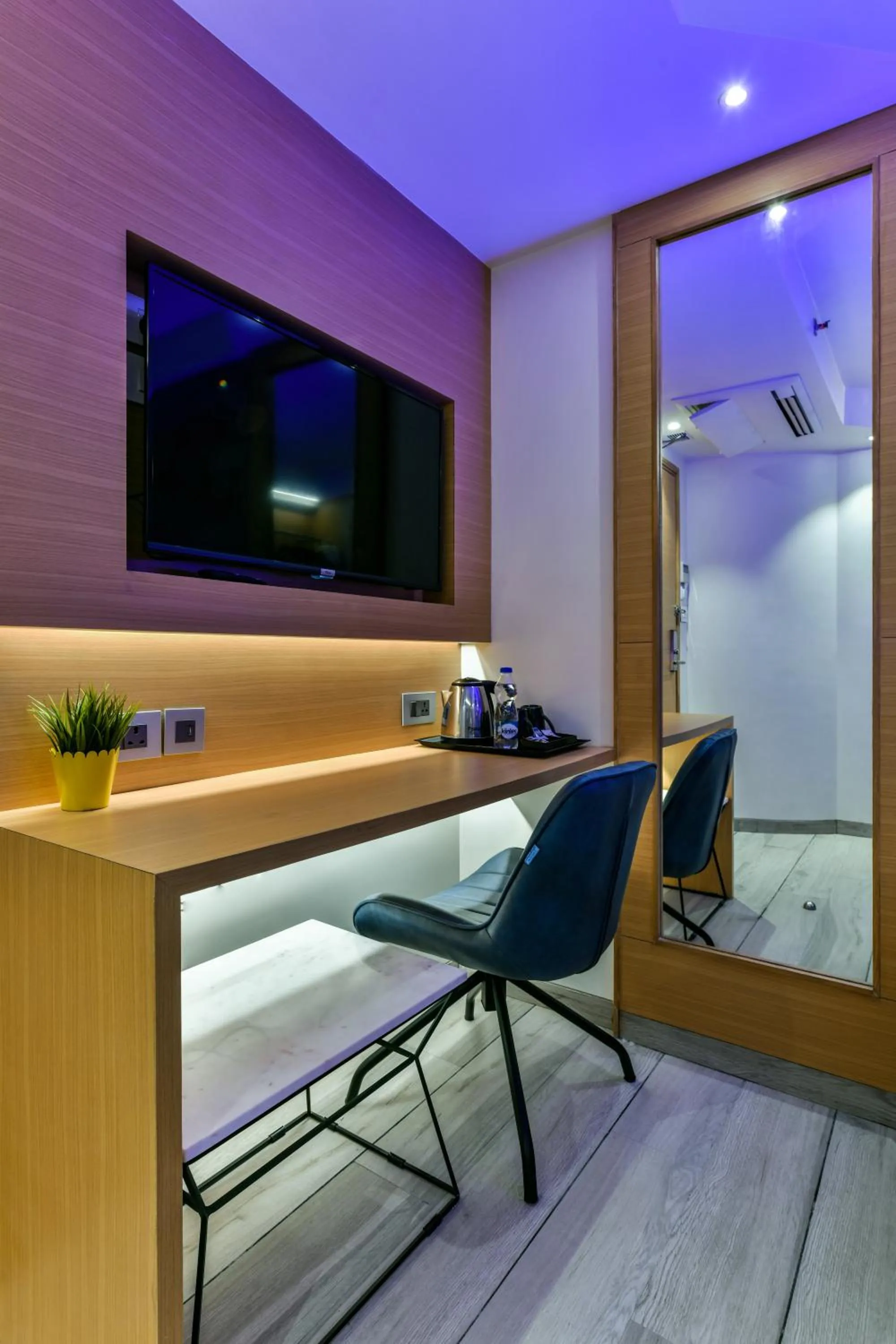 TV and multimedia in Indie Stays, BKC