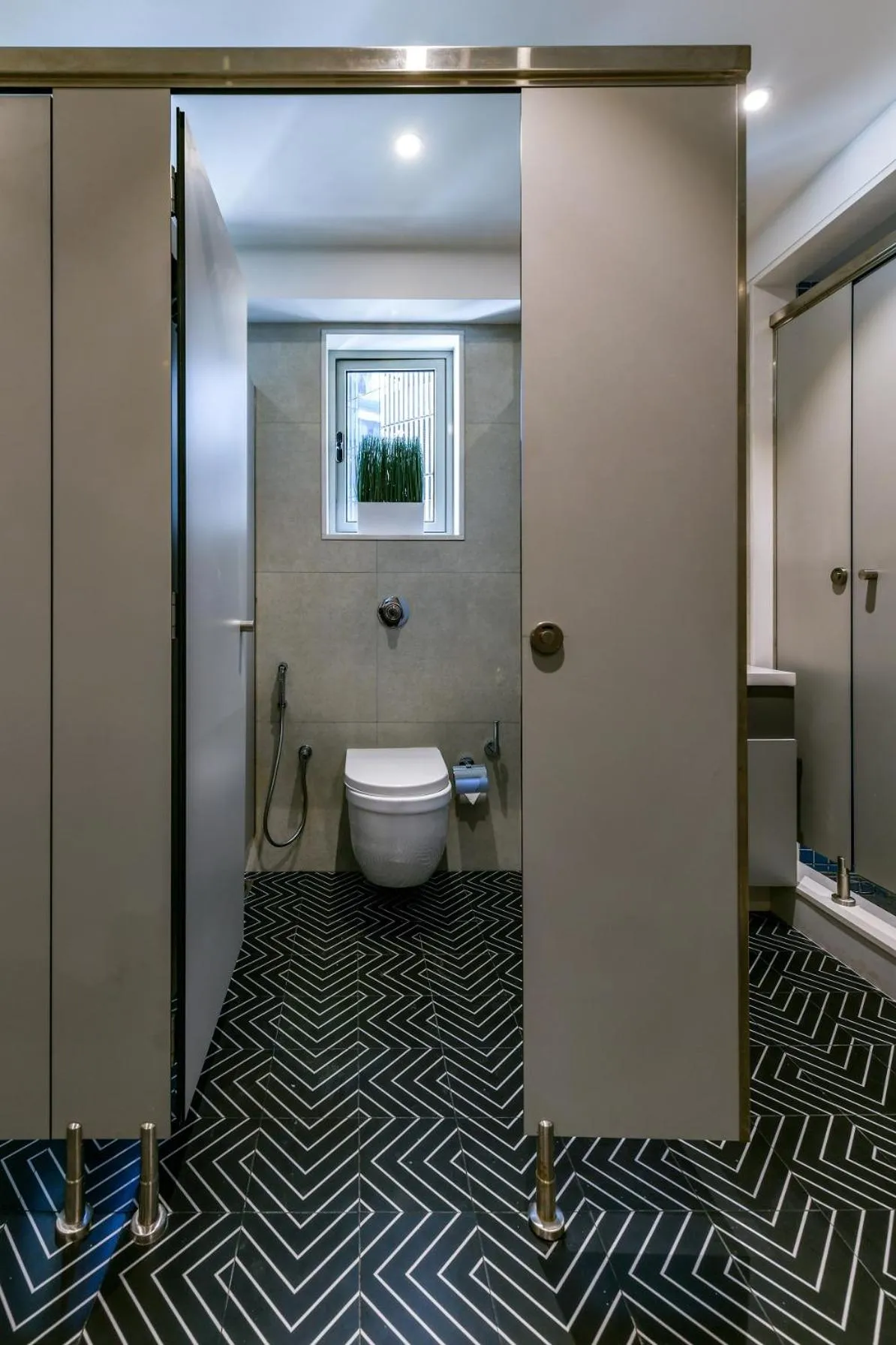 Toilet in Indie Stays, BKC