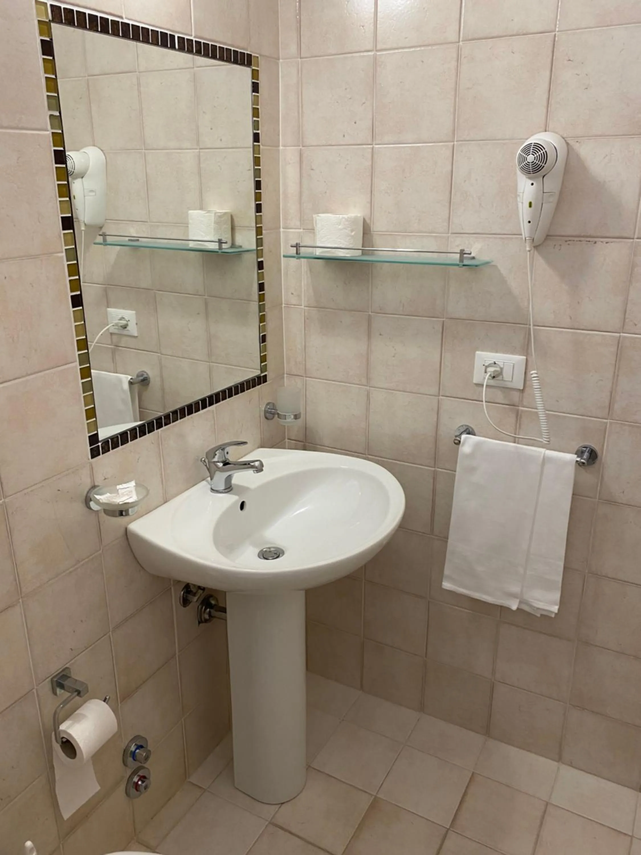 Bathroom in GFH - Hotel Spiaggia D'Oro