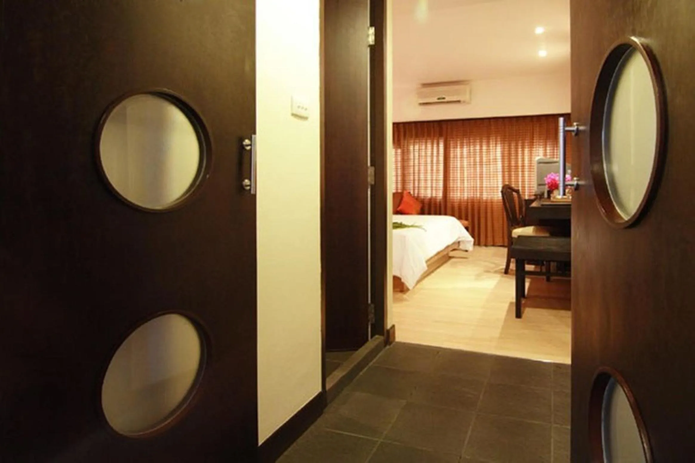 Photo of the whole room, Bed in Rose Hotel