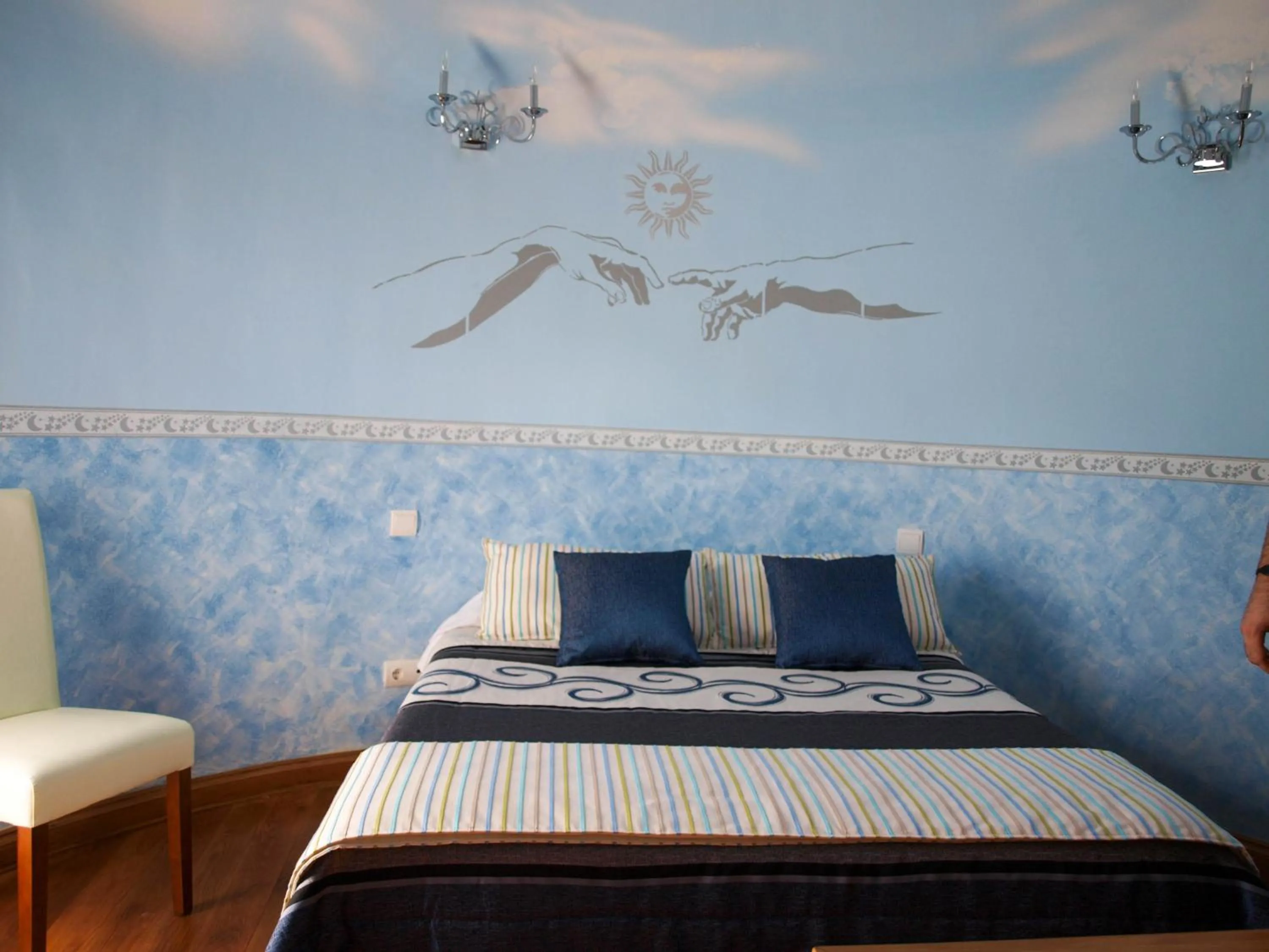 Bed in Hotel "Posada Finca EL SOLAR" Algunas habts tipo estudio con nevera microondas hidromasaje para 2 terraza vistas - " Gintonic- Bar -Terraza panorámica"