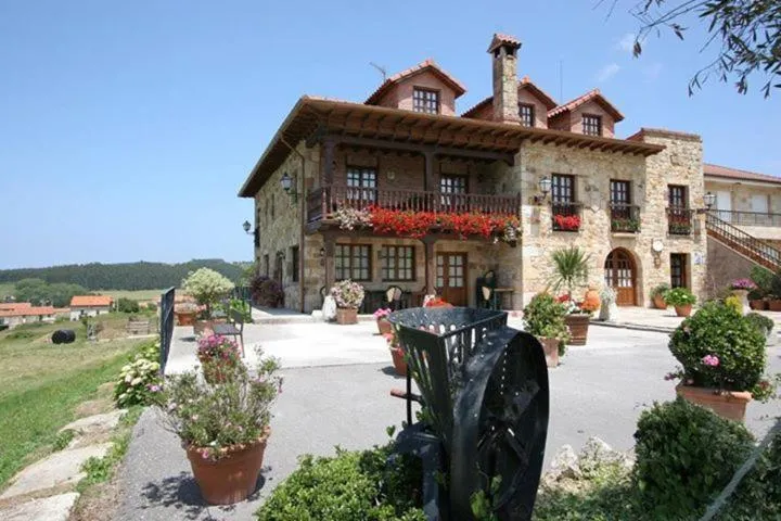 Hotel "Posada Finca EL SOLAR" Algunas habts tipo estudio con nevera microondas hidromasaje para 2 terraza vistas - " Gintonic- Bar -Terraza panorámica"