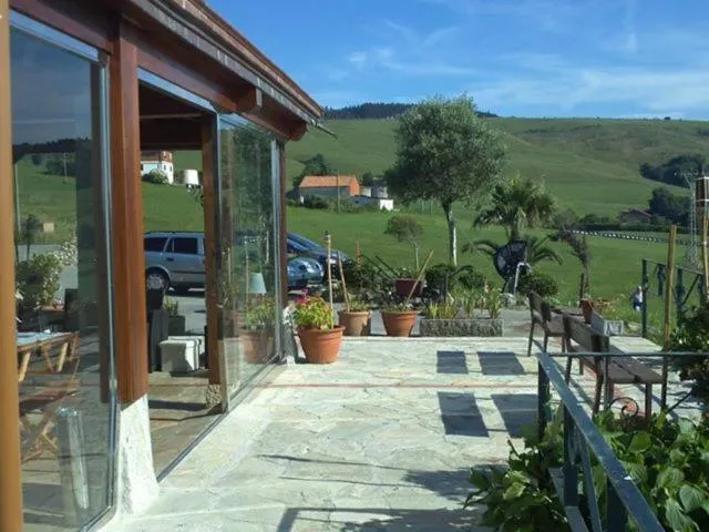 Hotel "Posada Finca EL SOLAR" Algunas habts tipo estudio con nevera microondas hidromasaje para 2 terraza vistas - " Gintonic- Bar -Terraza panorámica"