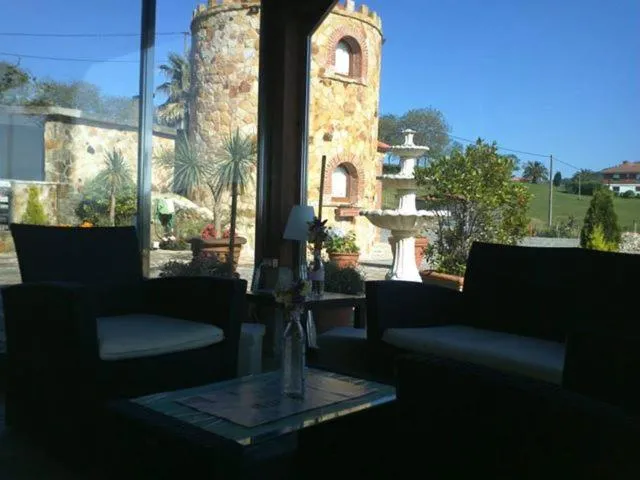 Hotel "Posada Finca EL SOLAR" Algunas habts tipo estudio con nevera microondas hidromasaje para 2 terraza vistas - " Gintonic- Bar -Terraza panorámica"