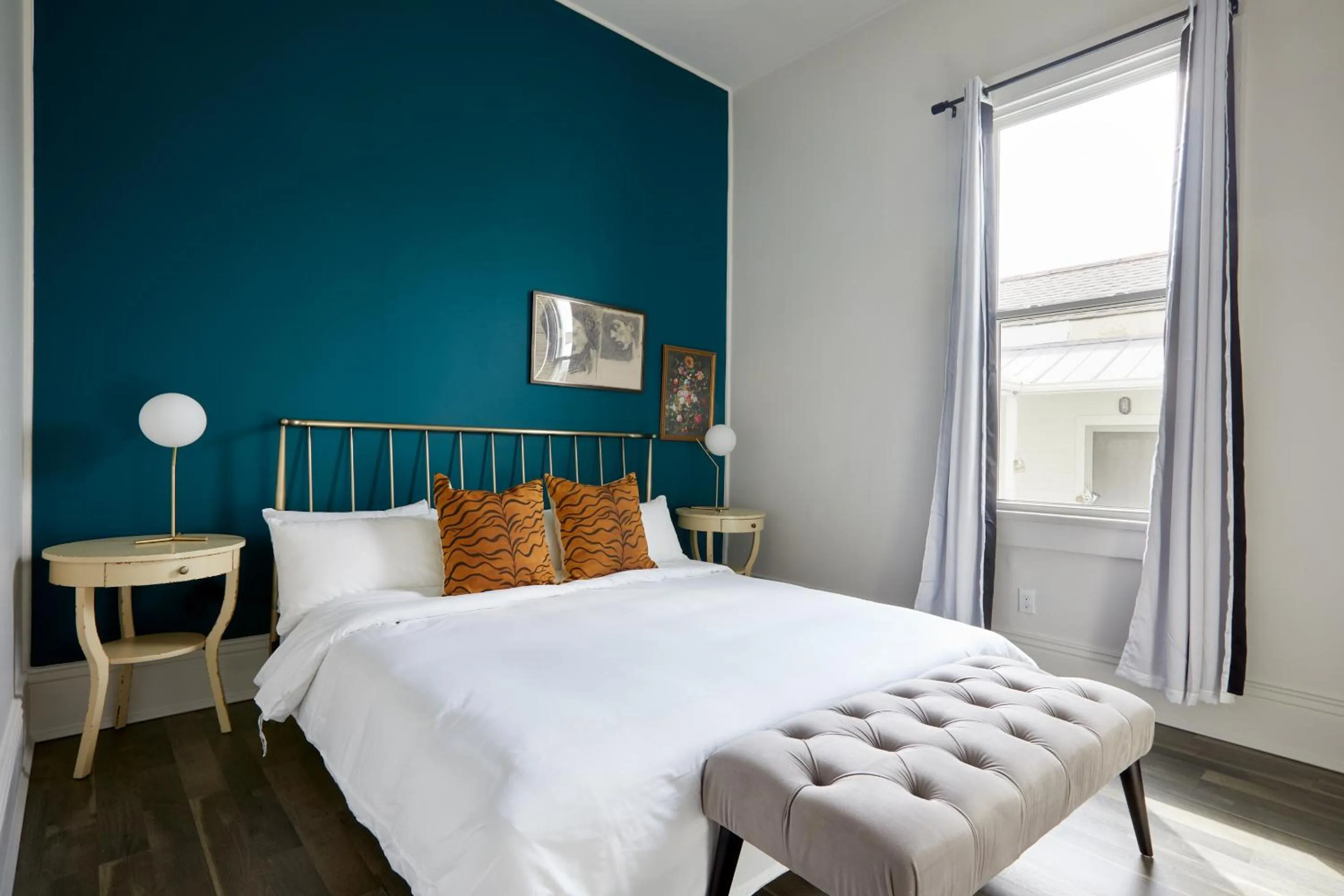 Living room, Bed in Sonder at Viewpoint