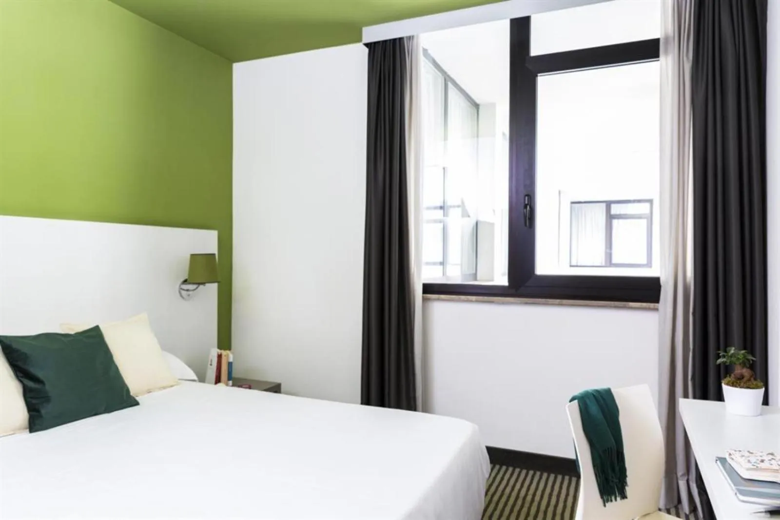 Bedroom, Bed in The Caesar Roma