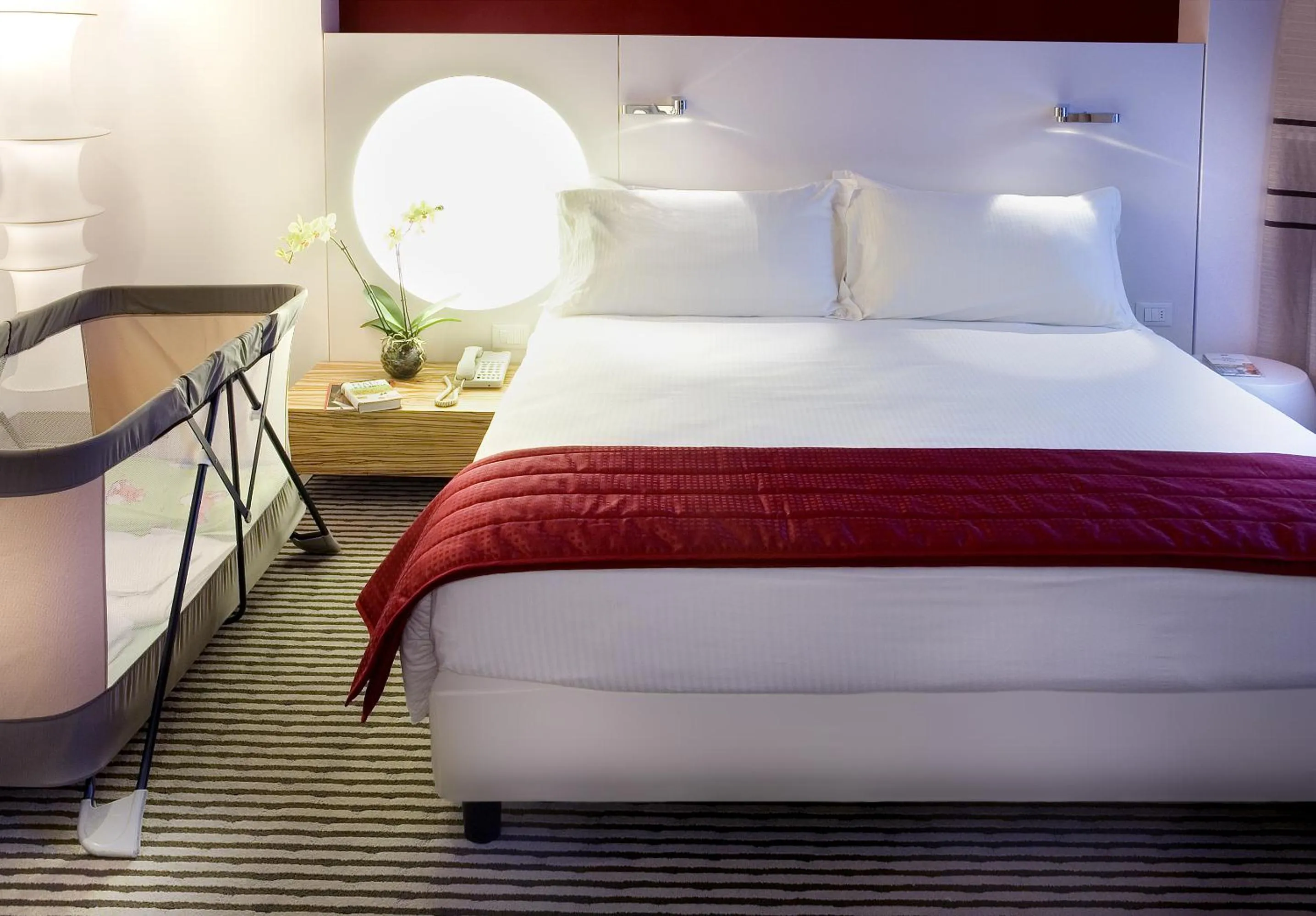 Bed in The Caesar Roma