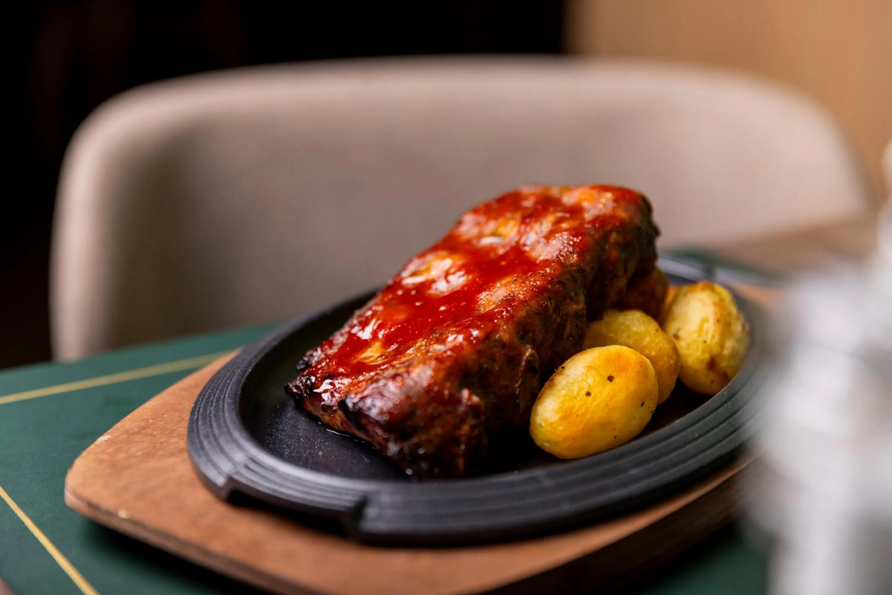 Restaurant/places to eat in The Caesar Roma