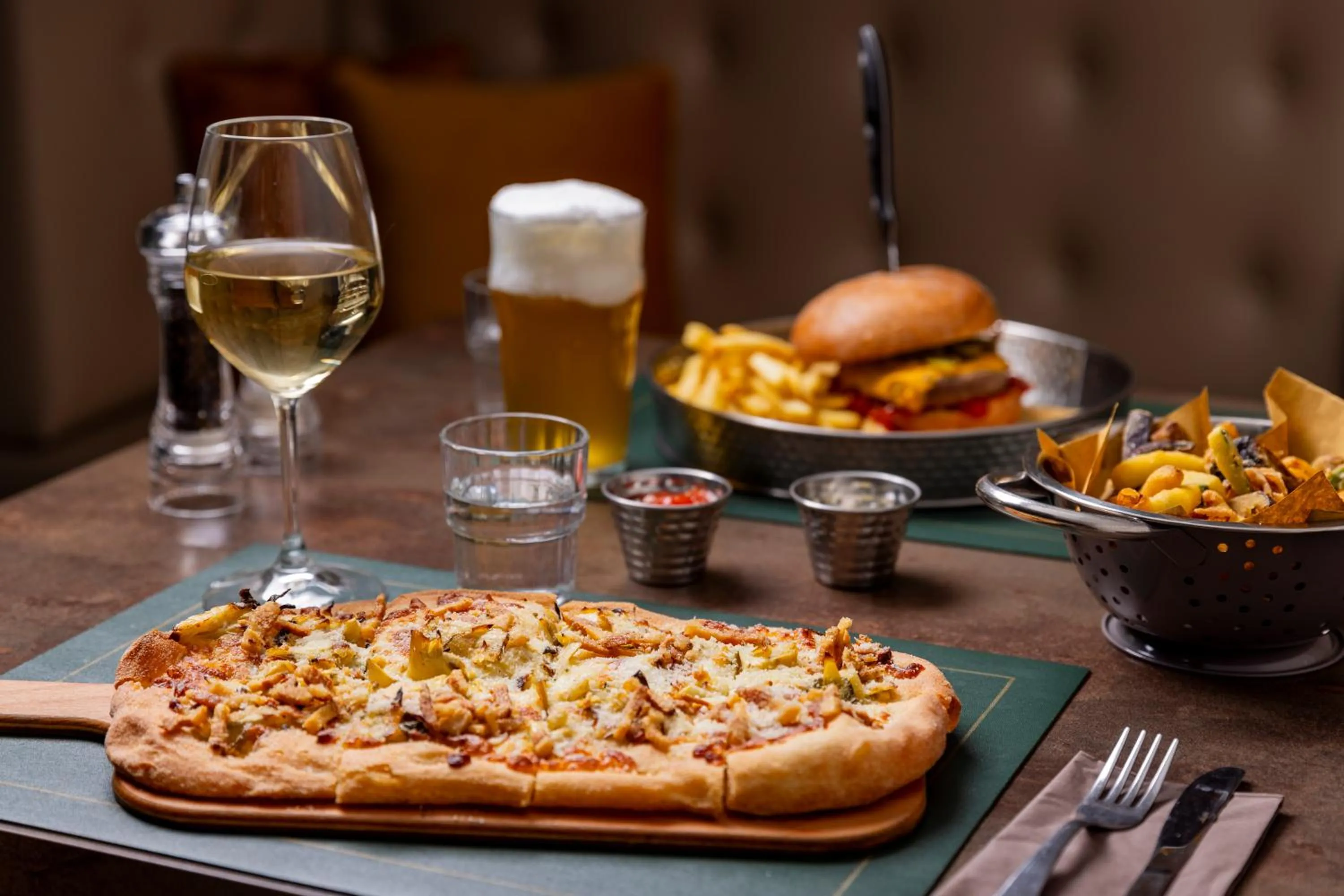 Restaurant/places to eat in The Caesar Roma