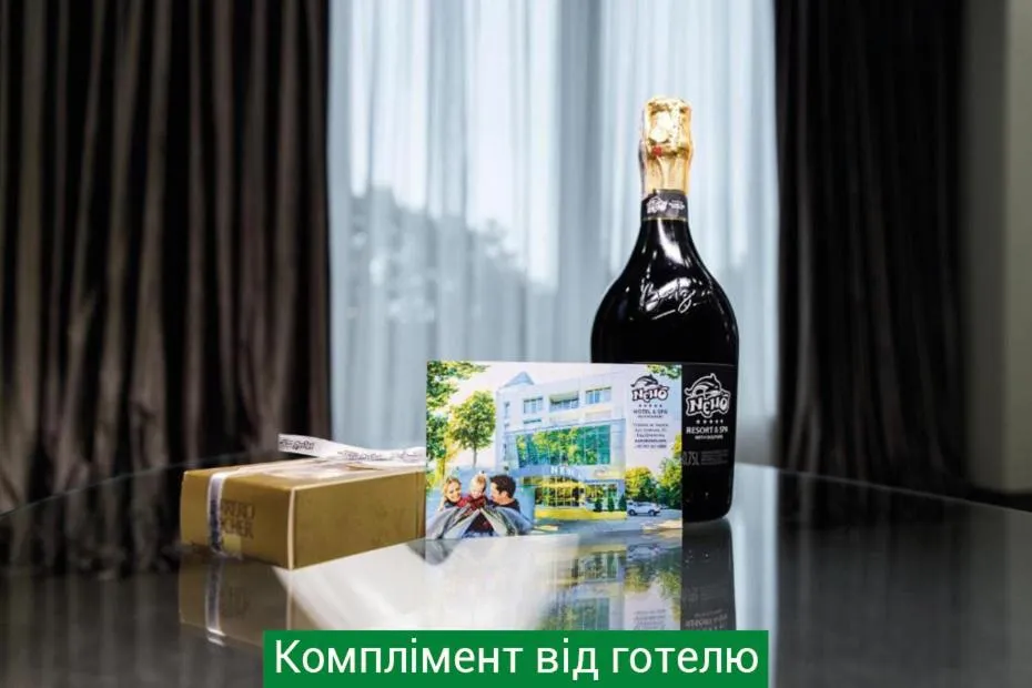 Food and drinks in Hotel & Spa NEMO with dolphins