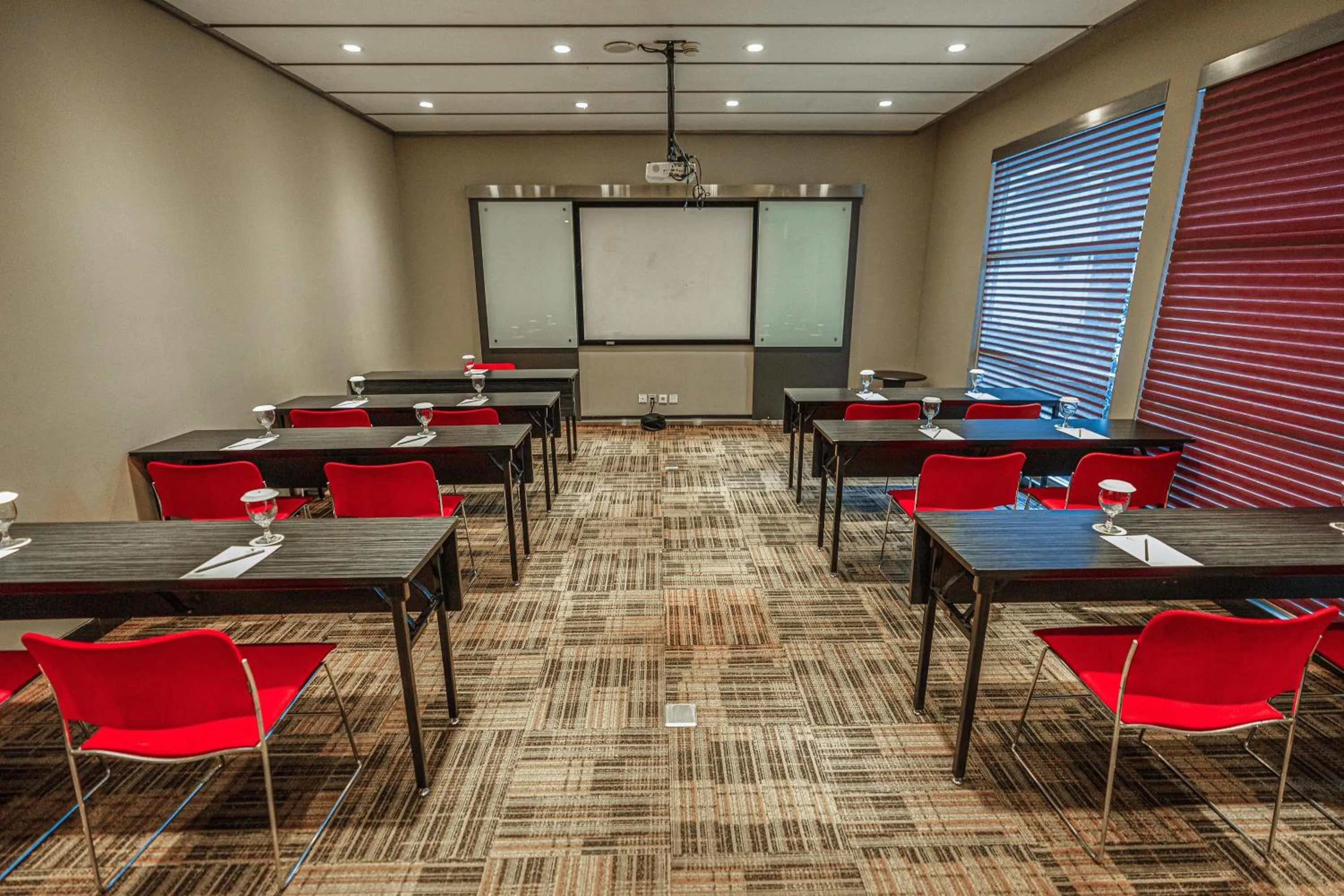 Hotel KIMAYA Slipi Jakarta By HARRIS