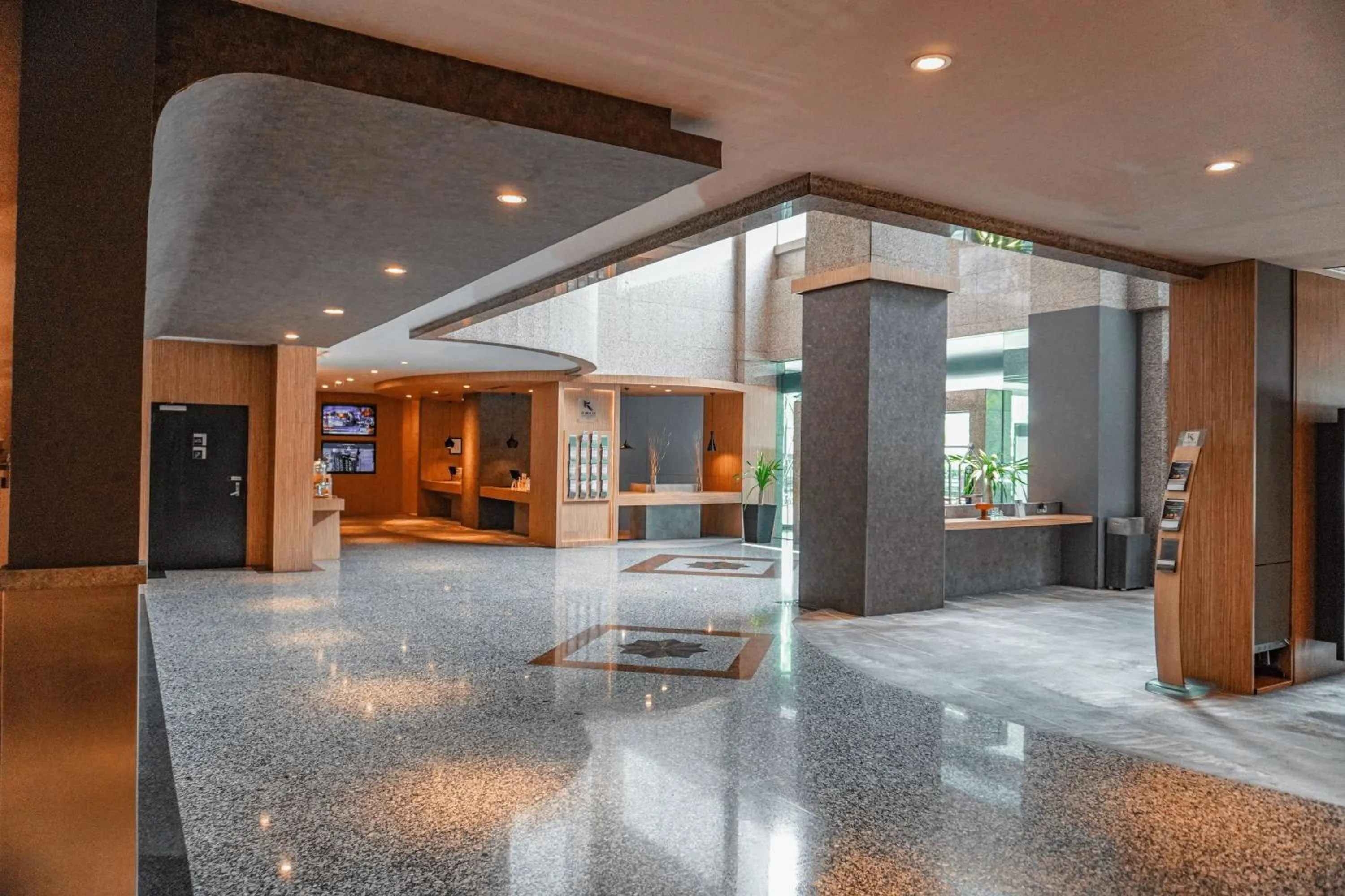 Hotel KIMAYA Slipi Jakarta By HARRIS