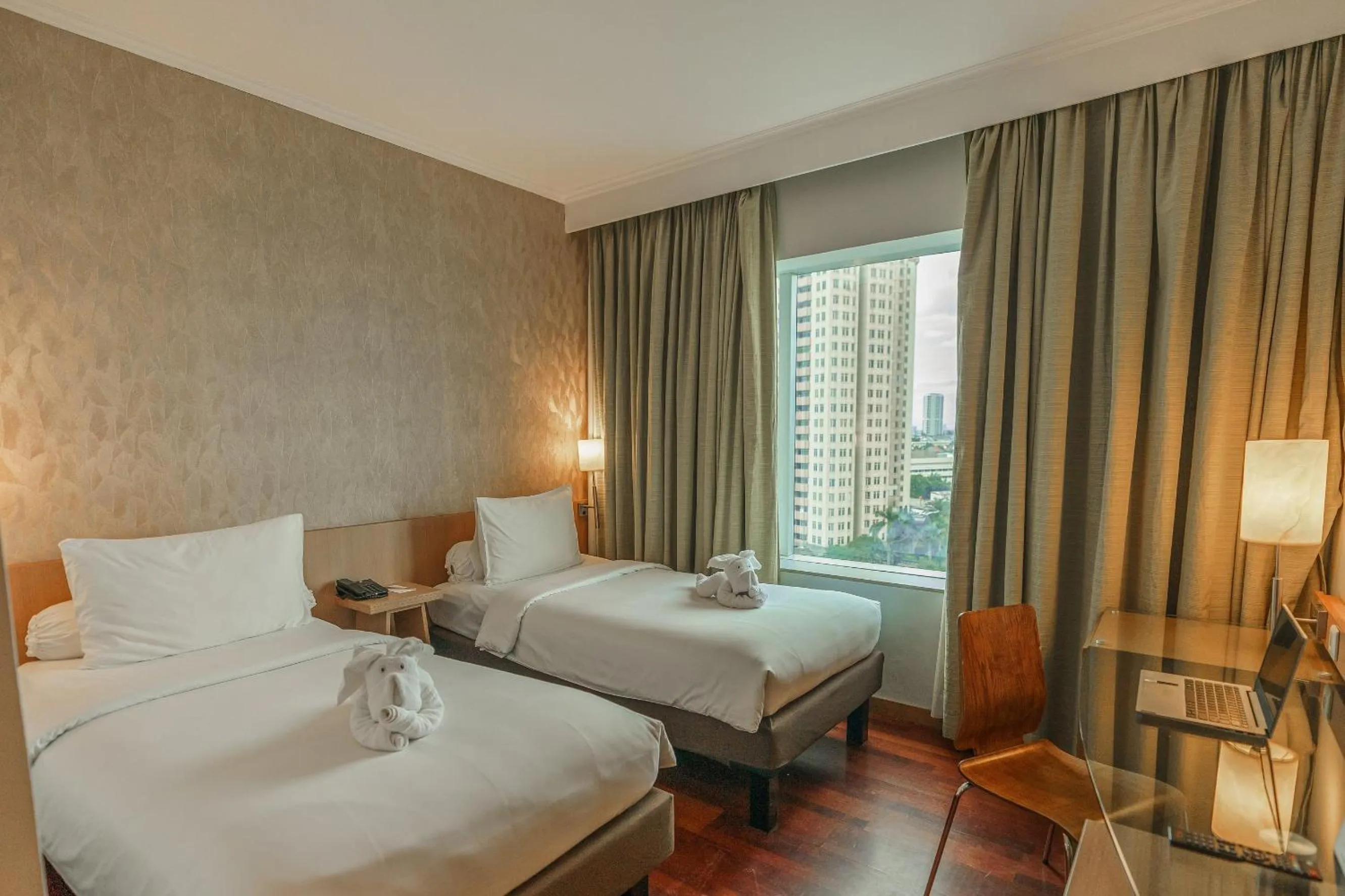 Bed in Hotel KIMAYA Slipi Jakarta By HARRIS