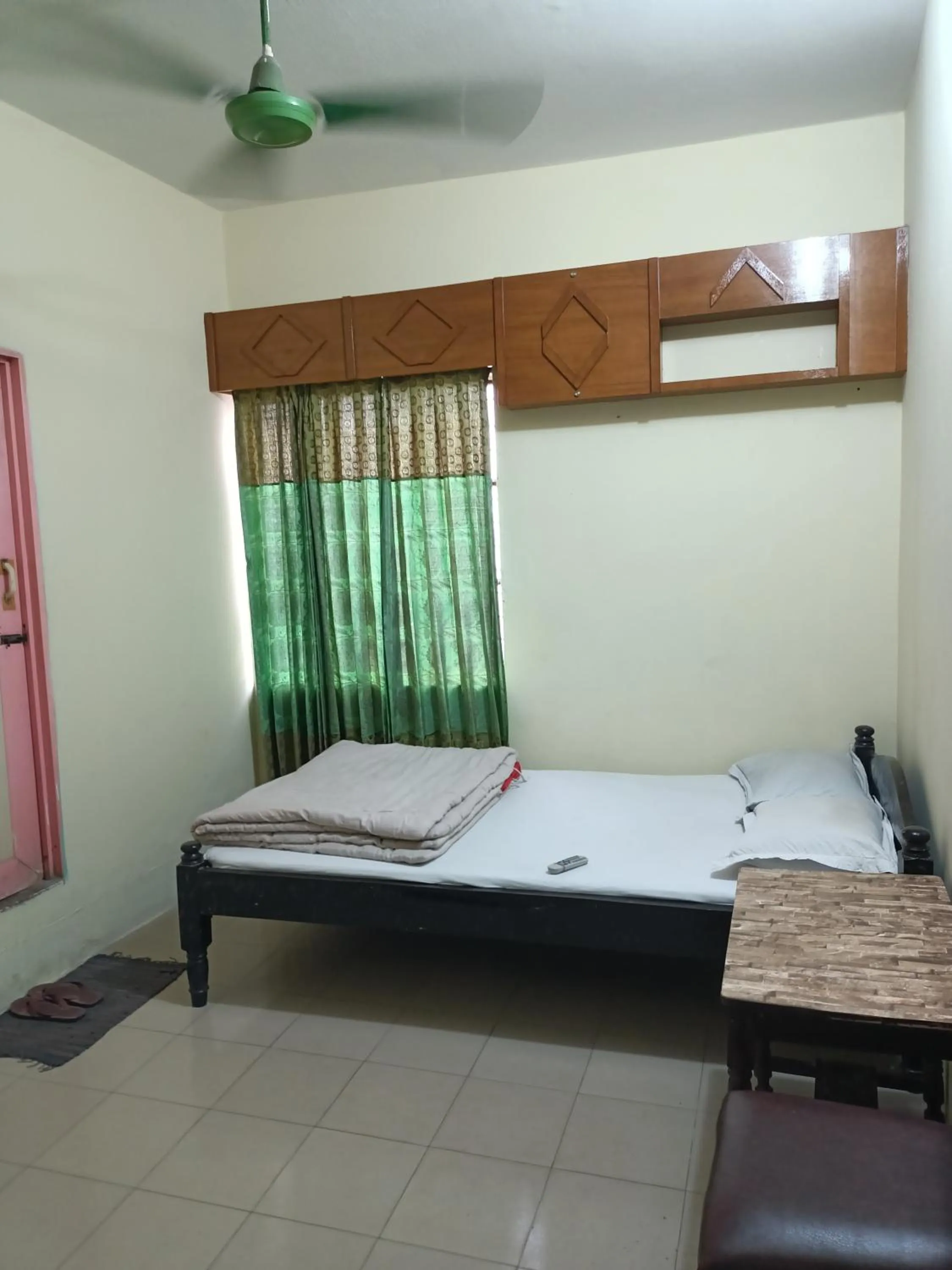 Bed in Hotel As Shams International