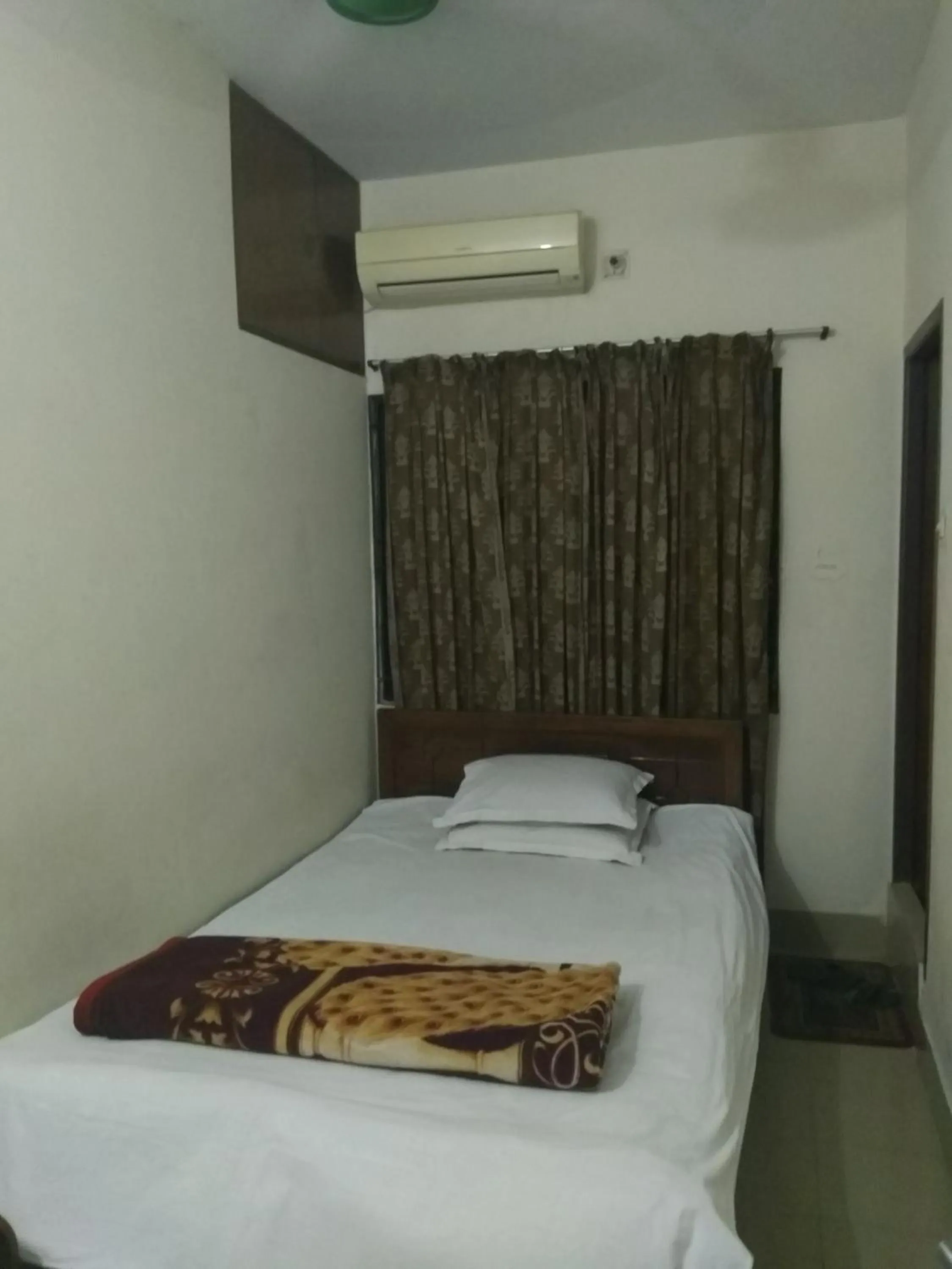 Bed in Hotel As Shams International