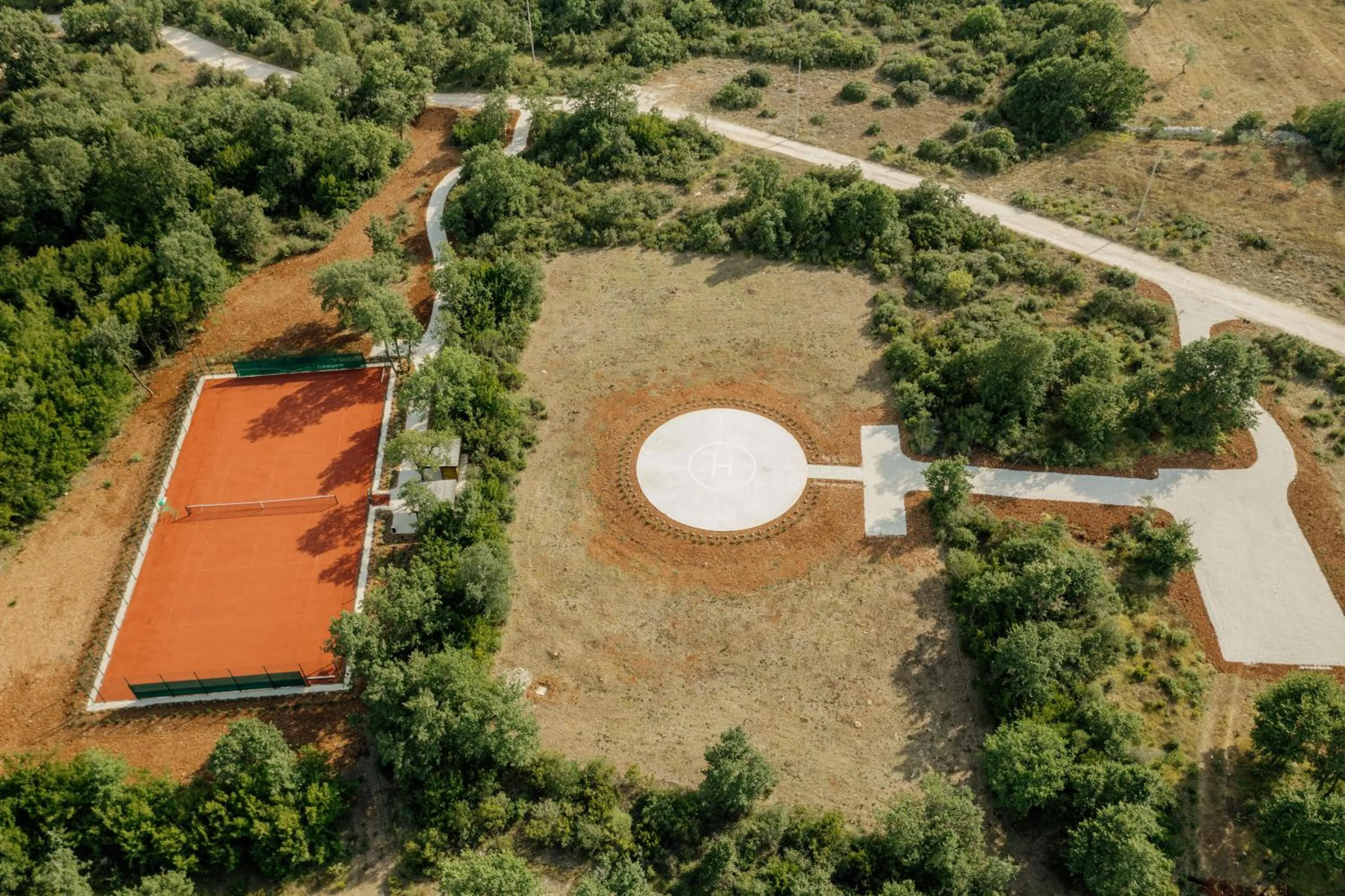 Tennis court in Meneghetti Wine Hotel and Winery - Relais & Chateaux