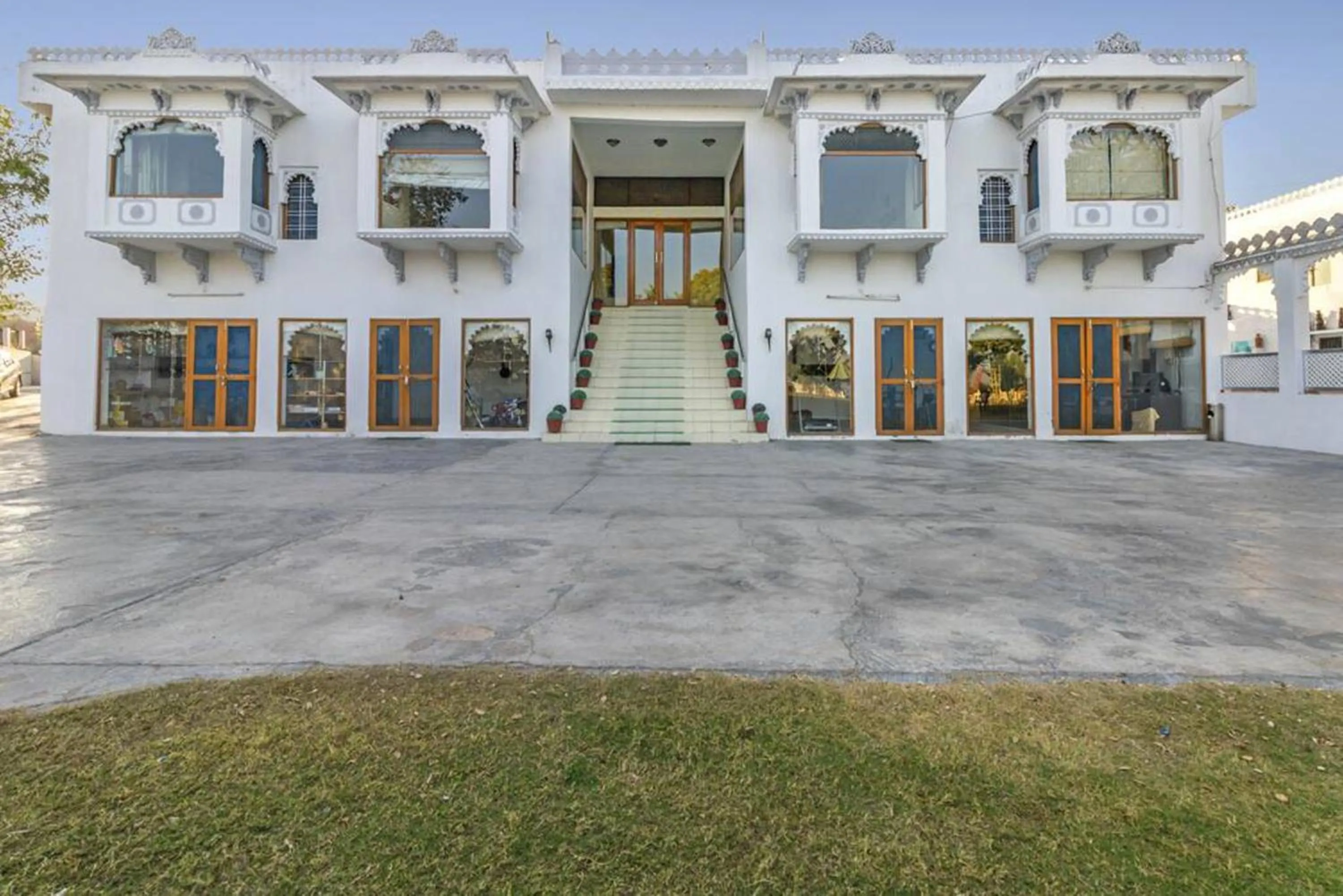 Devendragarh Palace - Luxury Paying Guest House