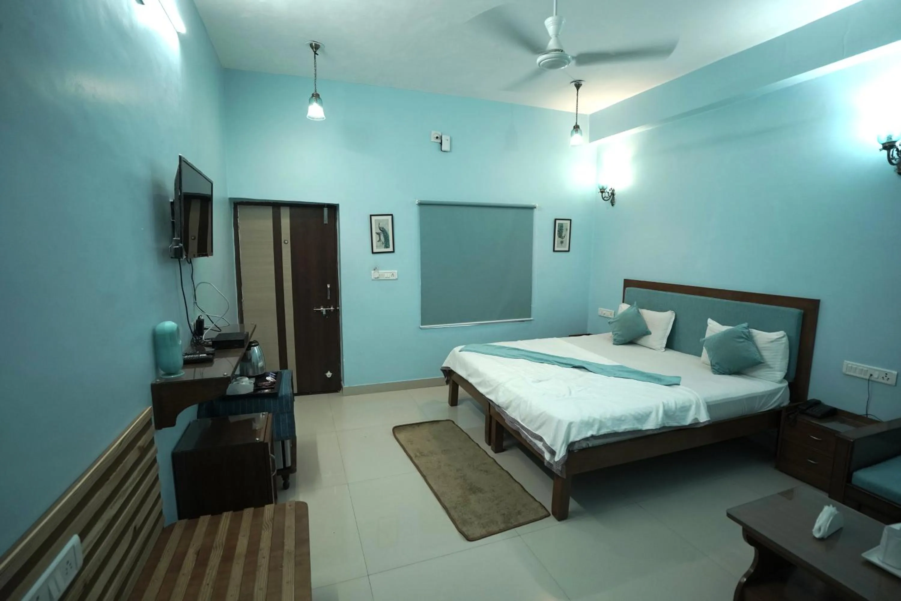 Photo of the whole room, Bed in Devendragarh Palace - Luxury Paying Guest House