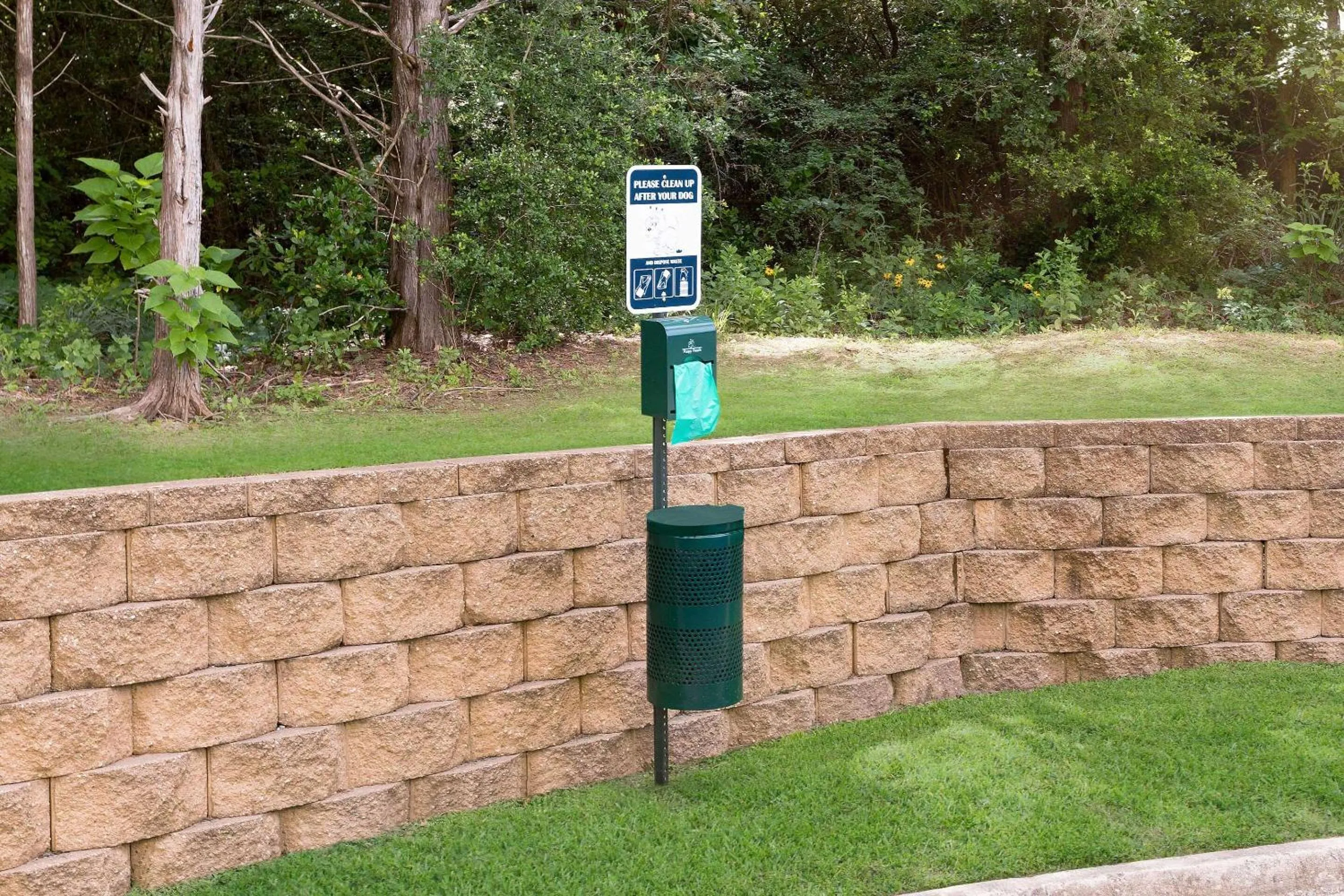 Property building in WoodSpring Suites Tyler Rose Garden