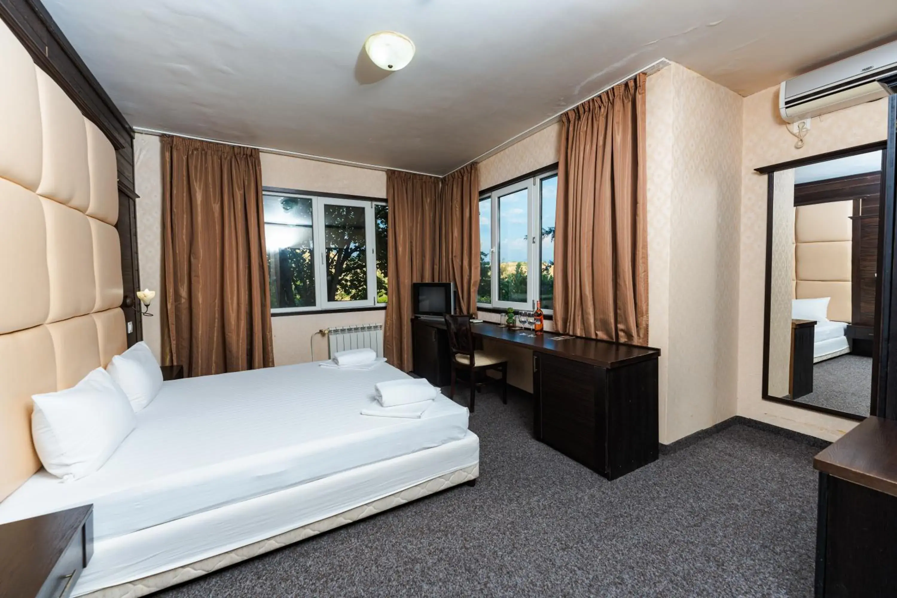 Standard Double Room in Hotel Villa Ofir Standard Double Room in Hotel Villa Ofir