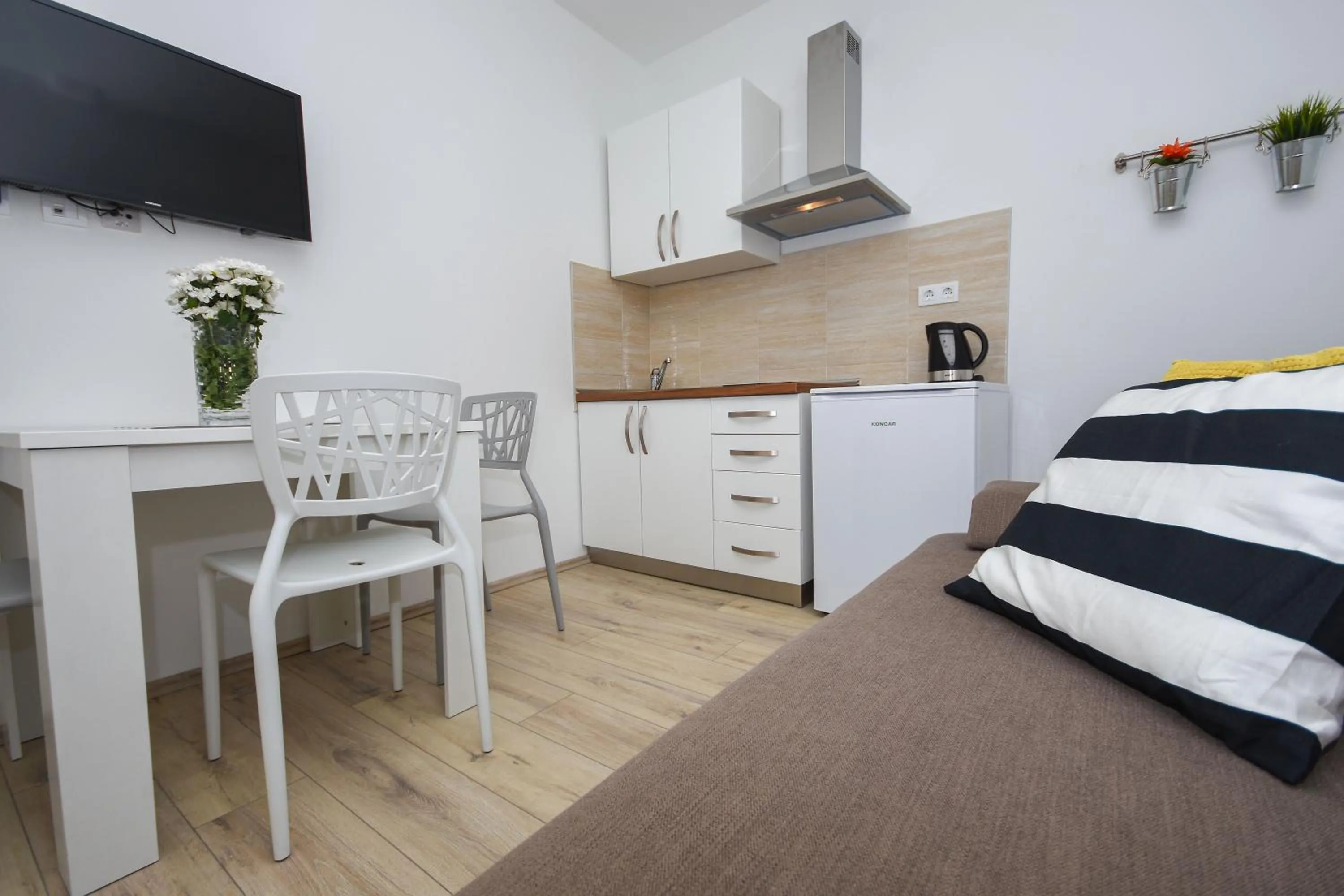 TV and multimedia in Tragos Lemon Tree