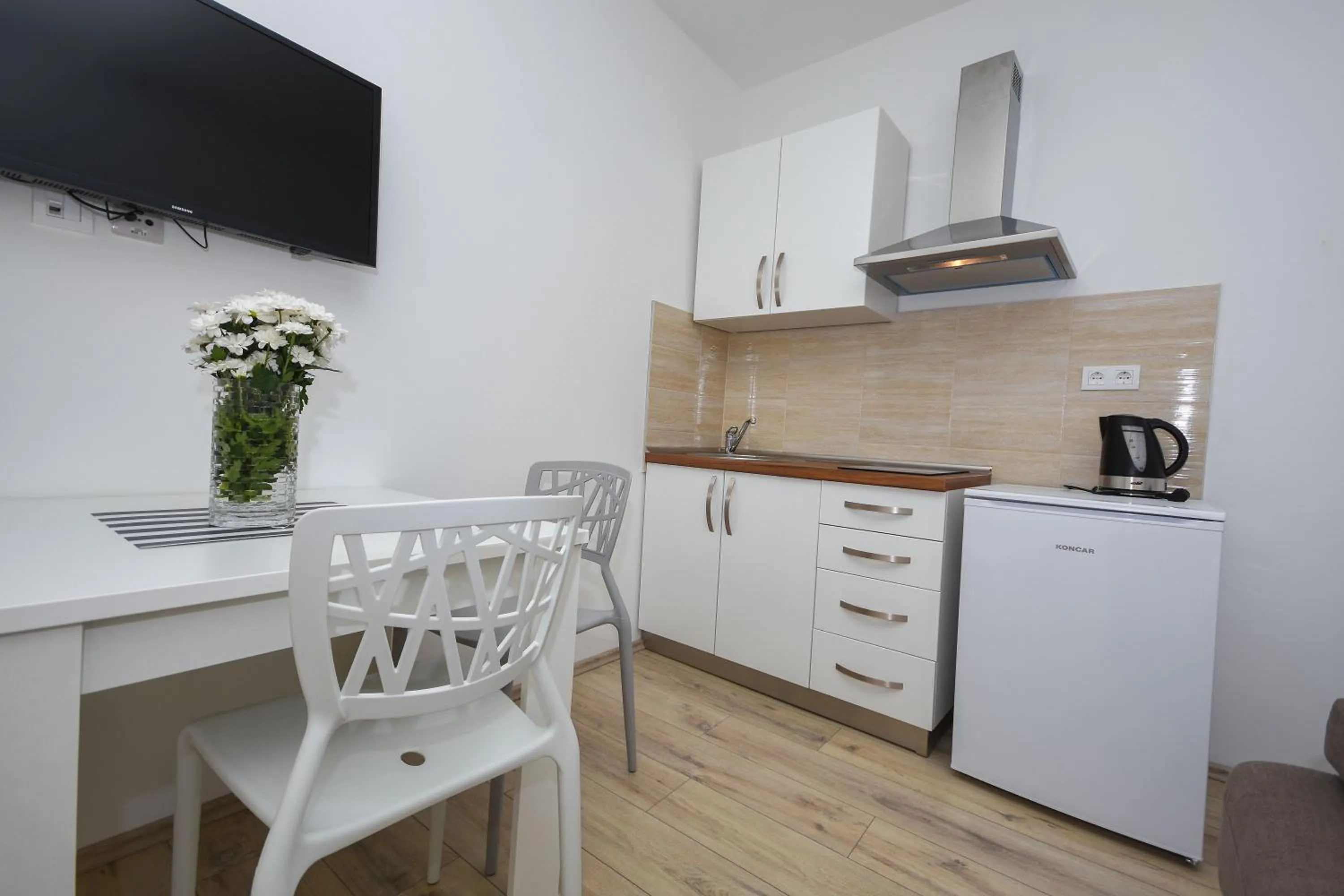 TV and multimedia in Tragos Lemon Tree