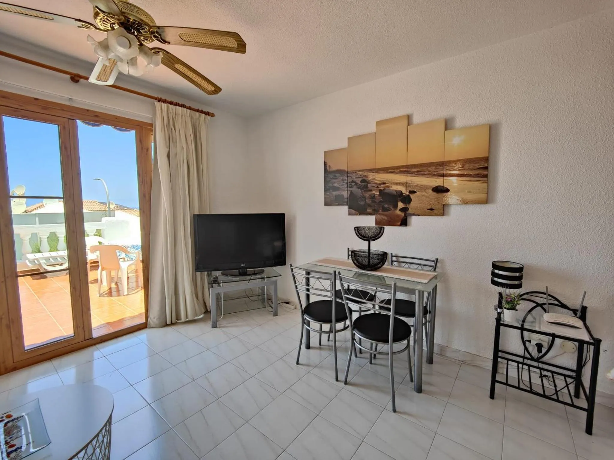 Communal lounge/ TV room in Port Royale