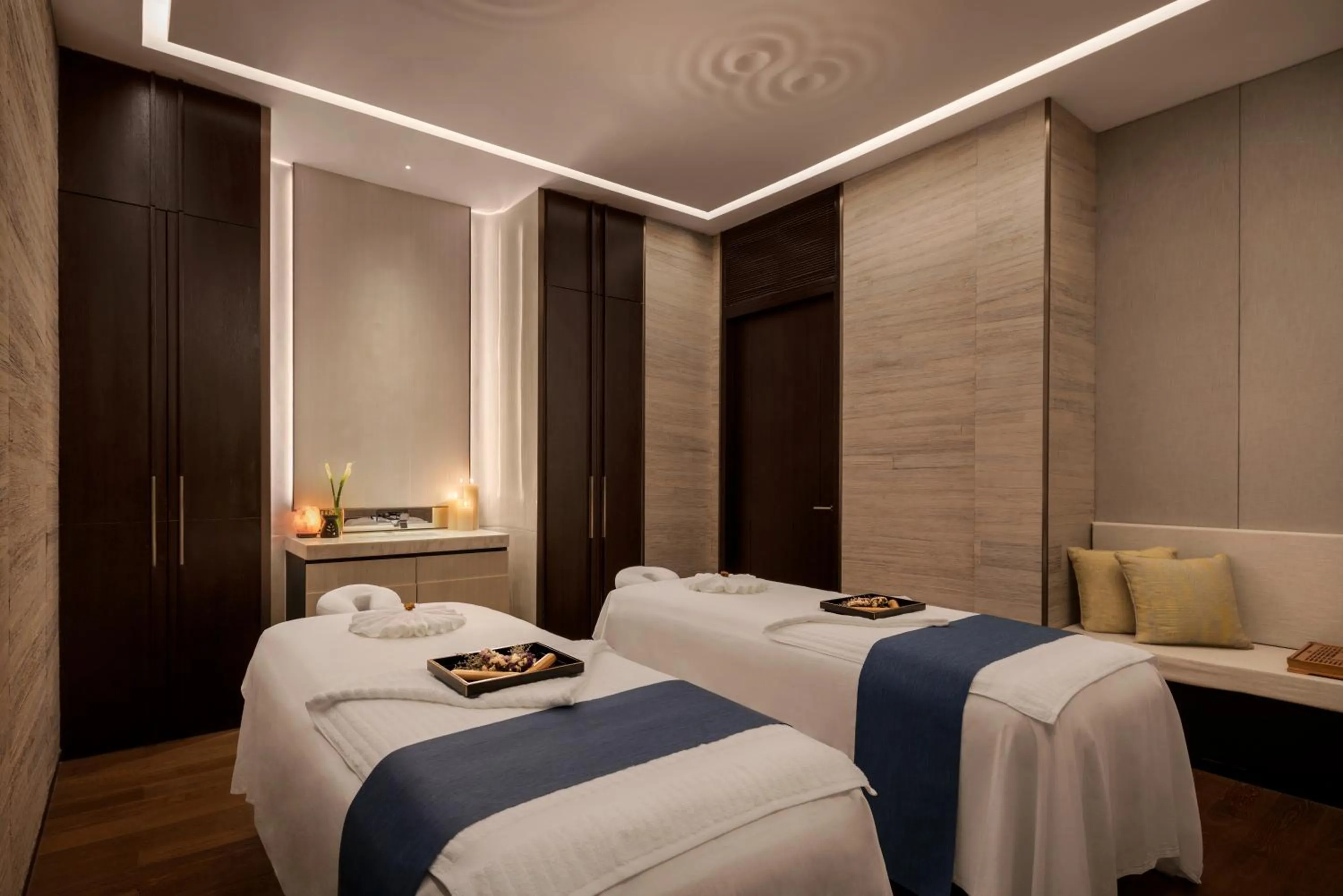 Spa and wellness centre/facilities, Bed in Fairmont Wuhan