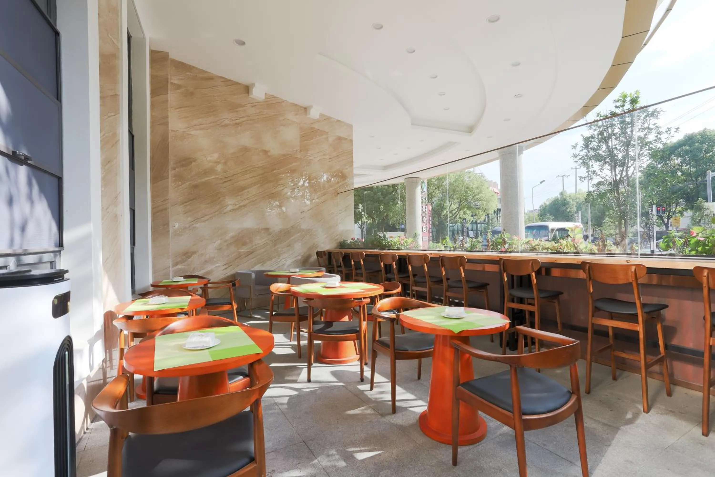 Restaurant/places to eat in Mengguo Hotel Pudong Airport