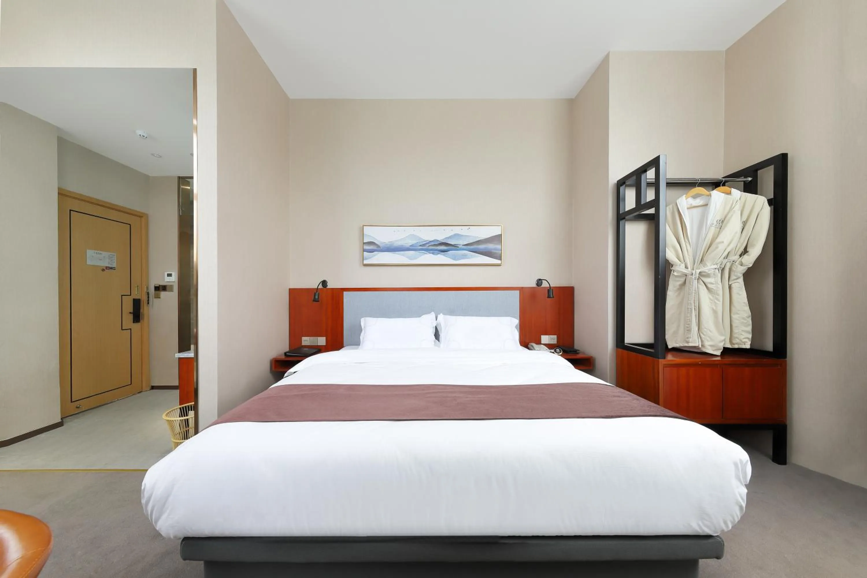 Bed in Mengguo Hotel Pudong Airport