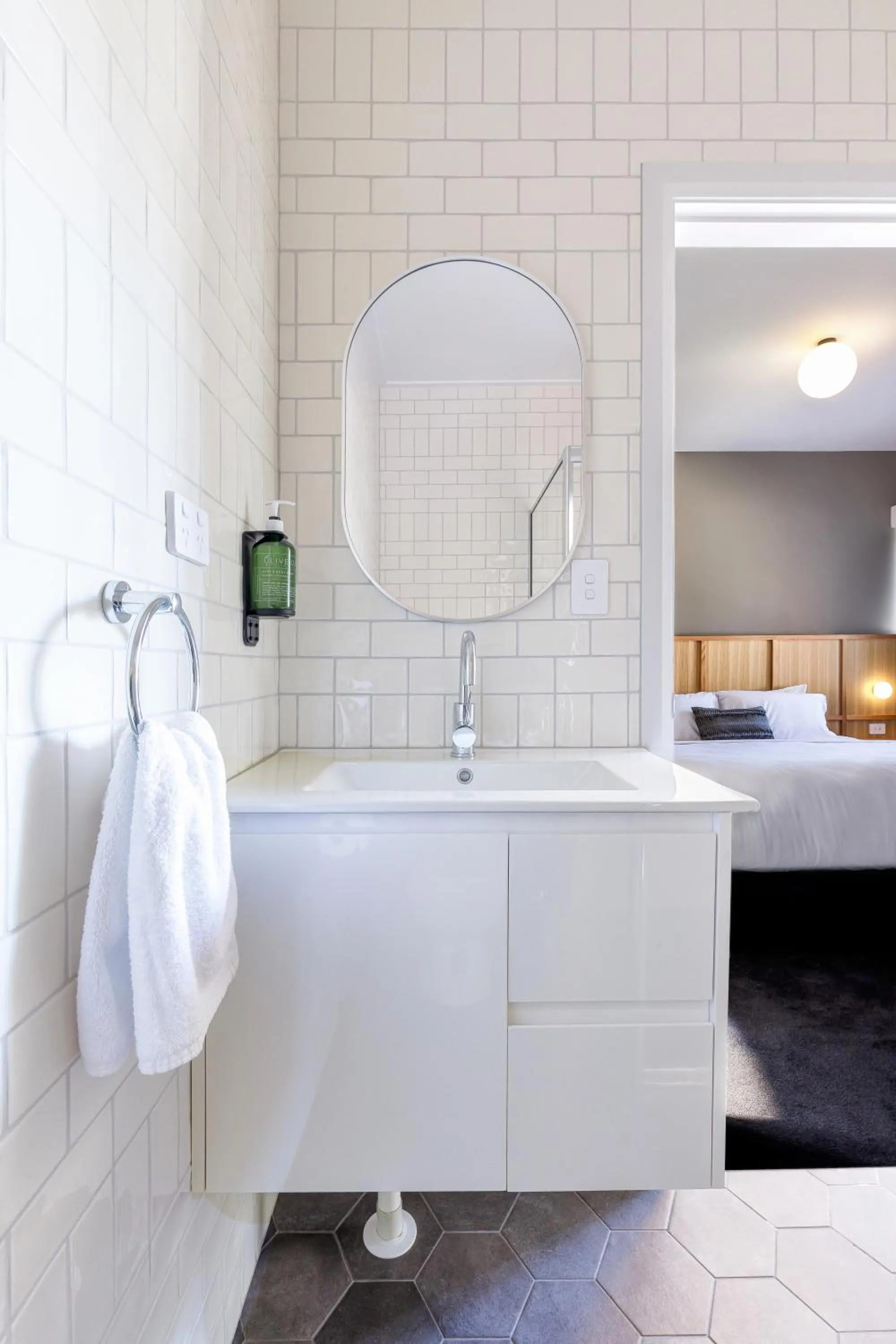 Bathroom in Kingsgrove Hotel