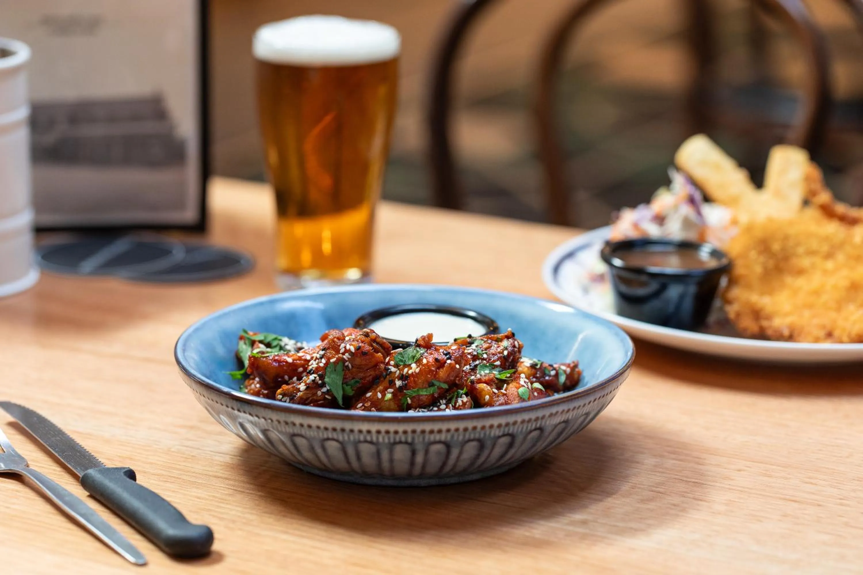 Food and drinks in Kingsgrove Hotel