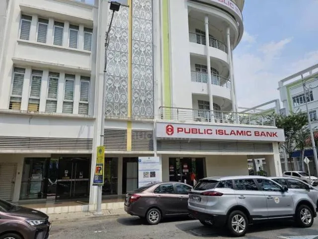 ATM in Enclave Business Hotel