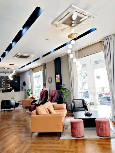 Enclave Business Hotel