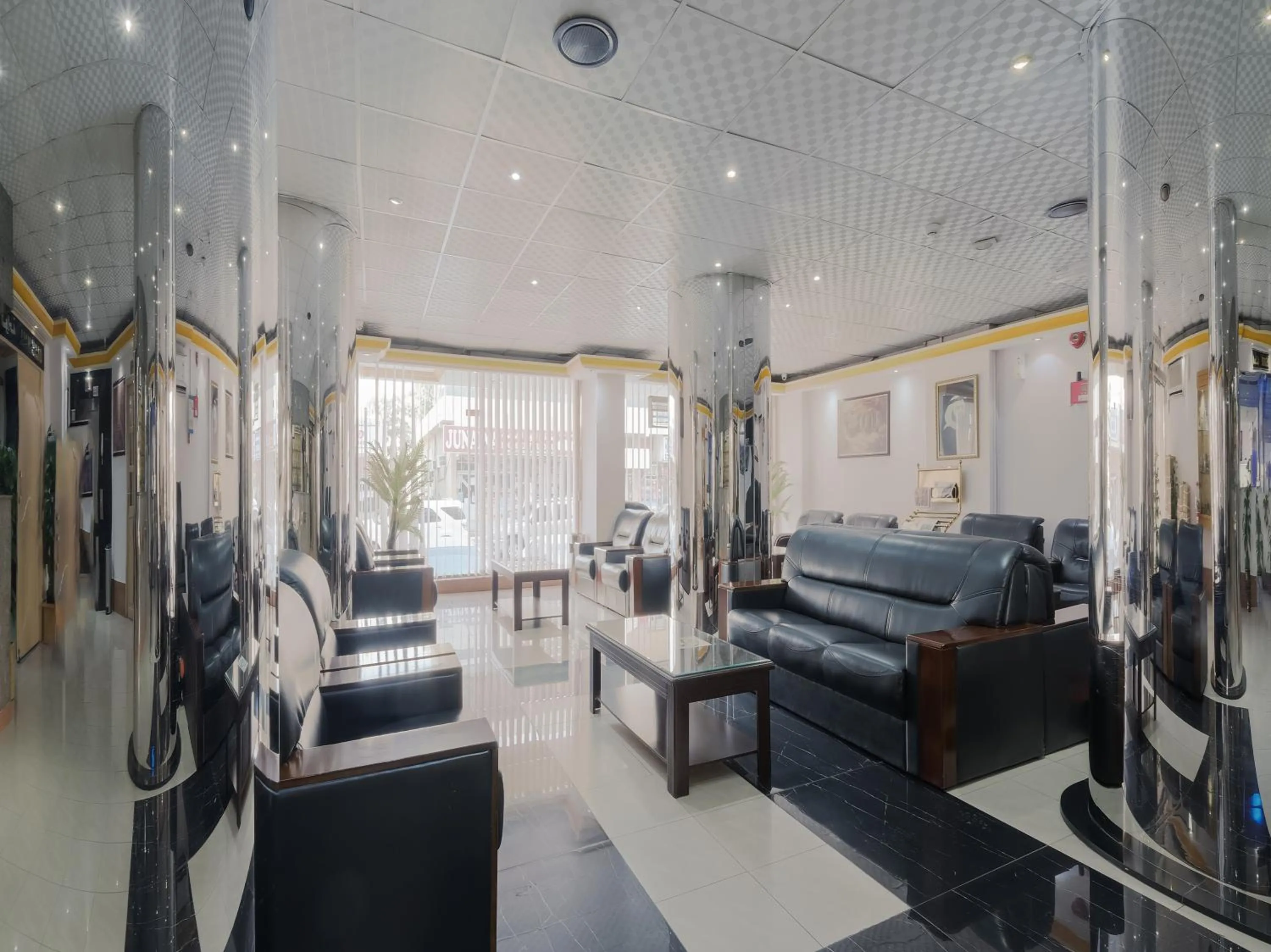 Seating area in Al Rayan Hotel