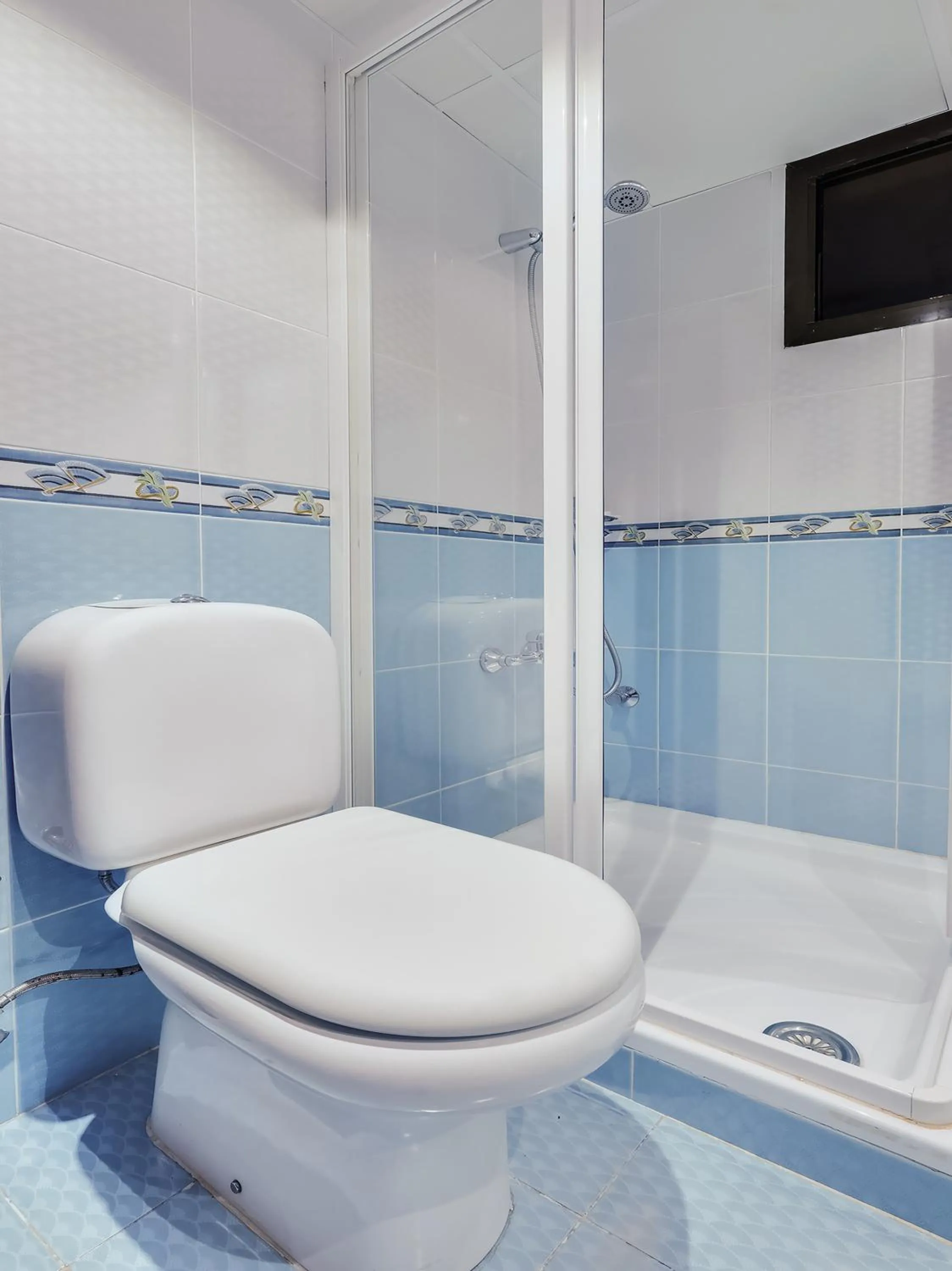 Bedroom in Al Rayan Hotel