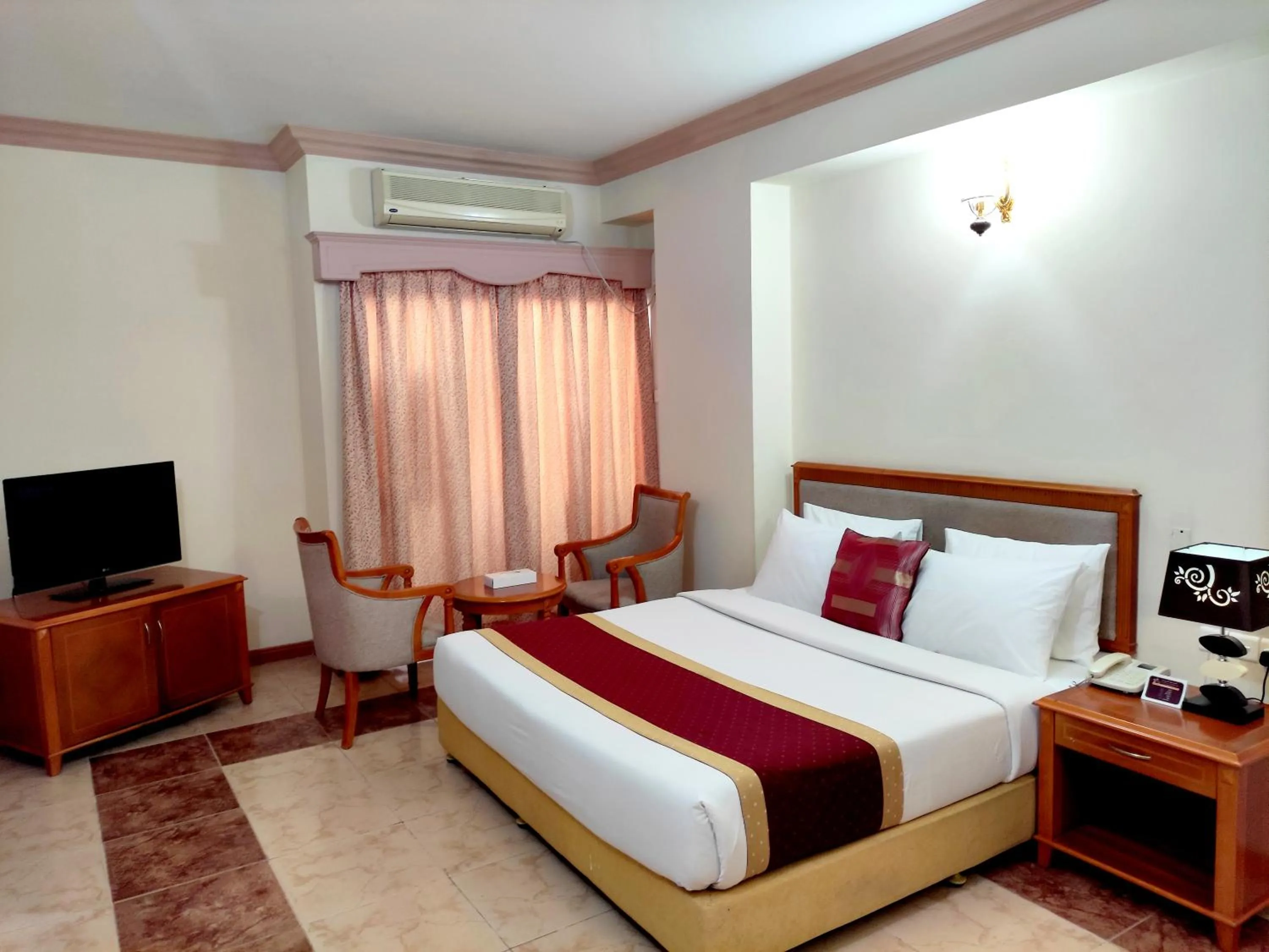 Bed in Al Rayan Hotel