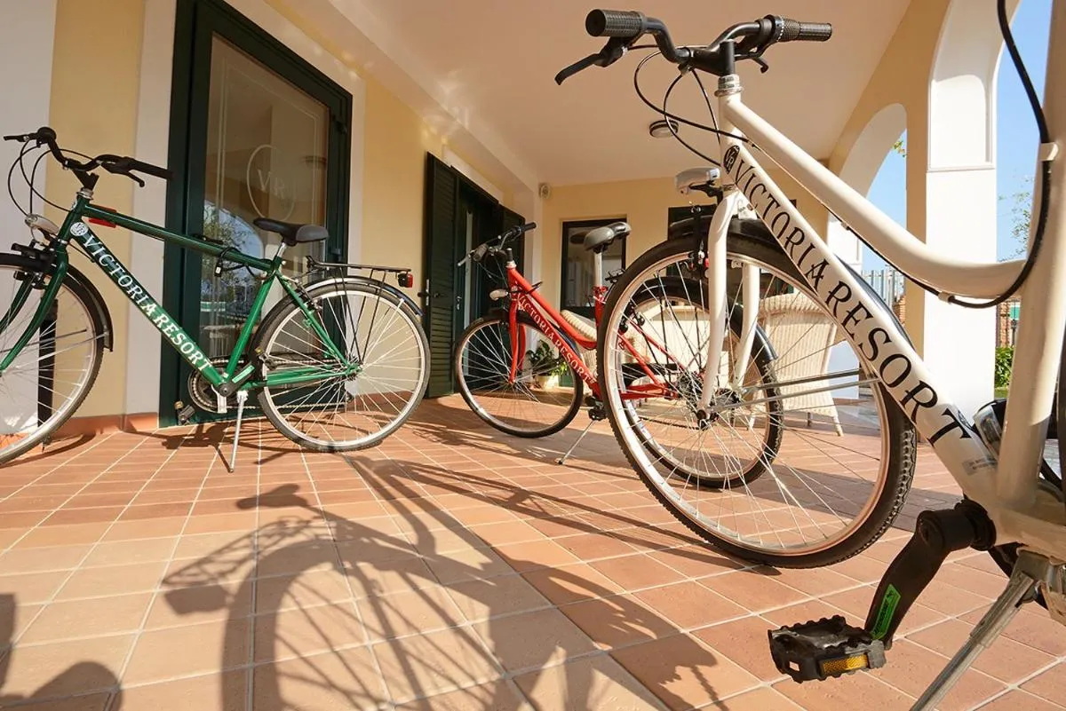 Cycling in Victoria Resort